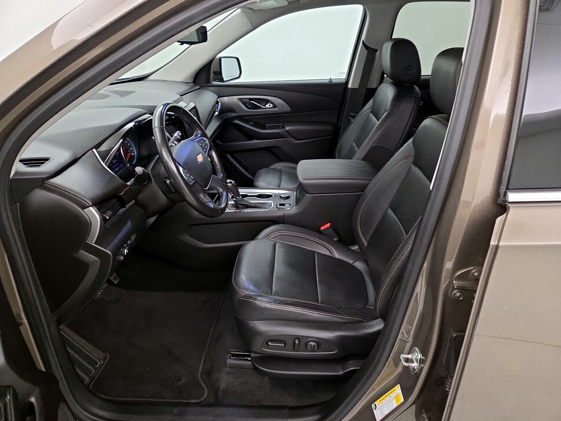 Thumbnail: 2020 Chevrolet Traverse - 11