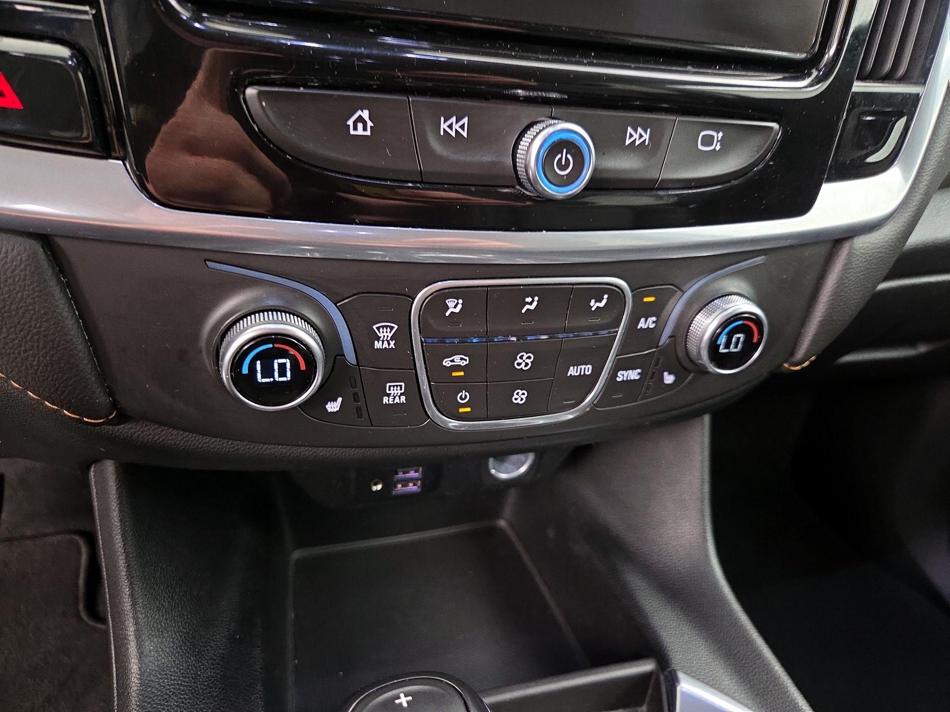 Thumbnail: 2020 Chevrolet Traverse - 16