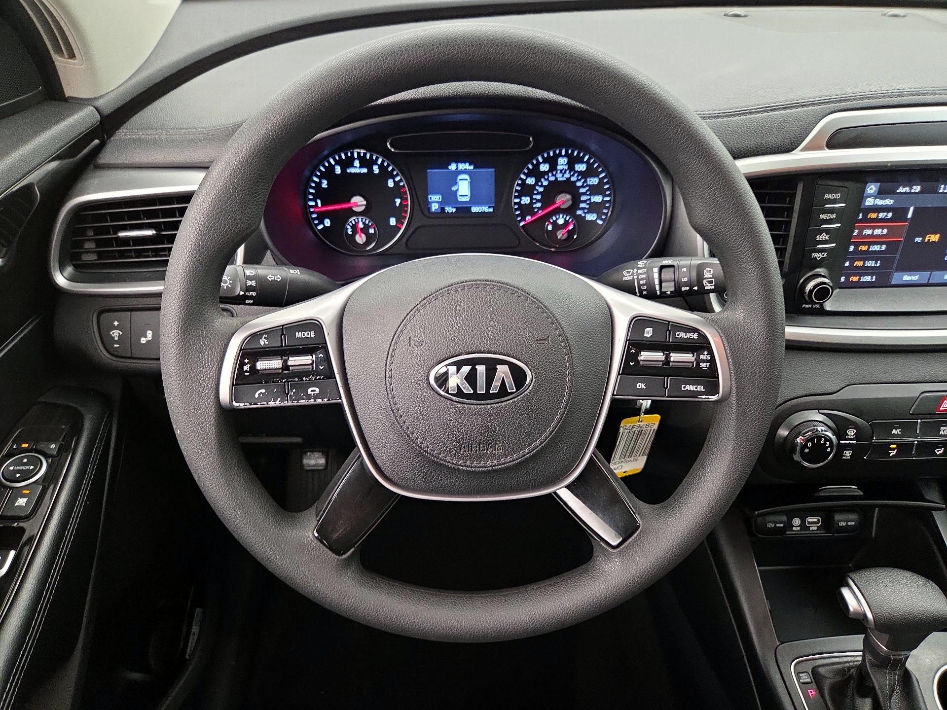 Thumbnail: 2020 Kia Sorento - 10