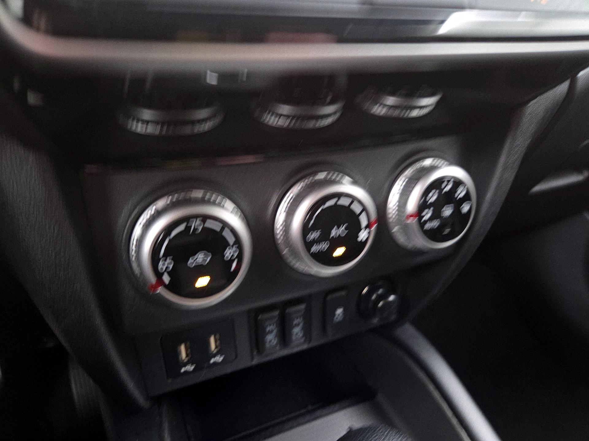 Thumbnail: 2023 Mitsubishi Outlander Sport - 16