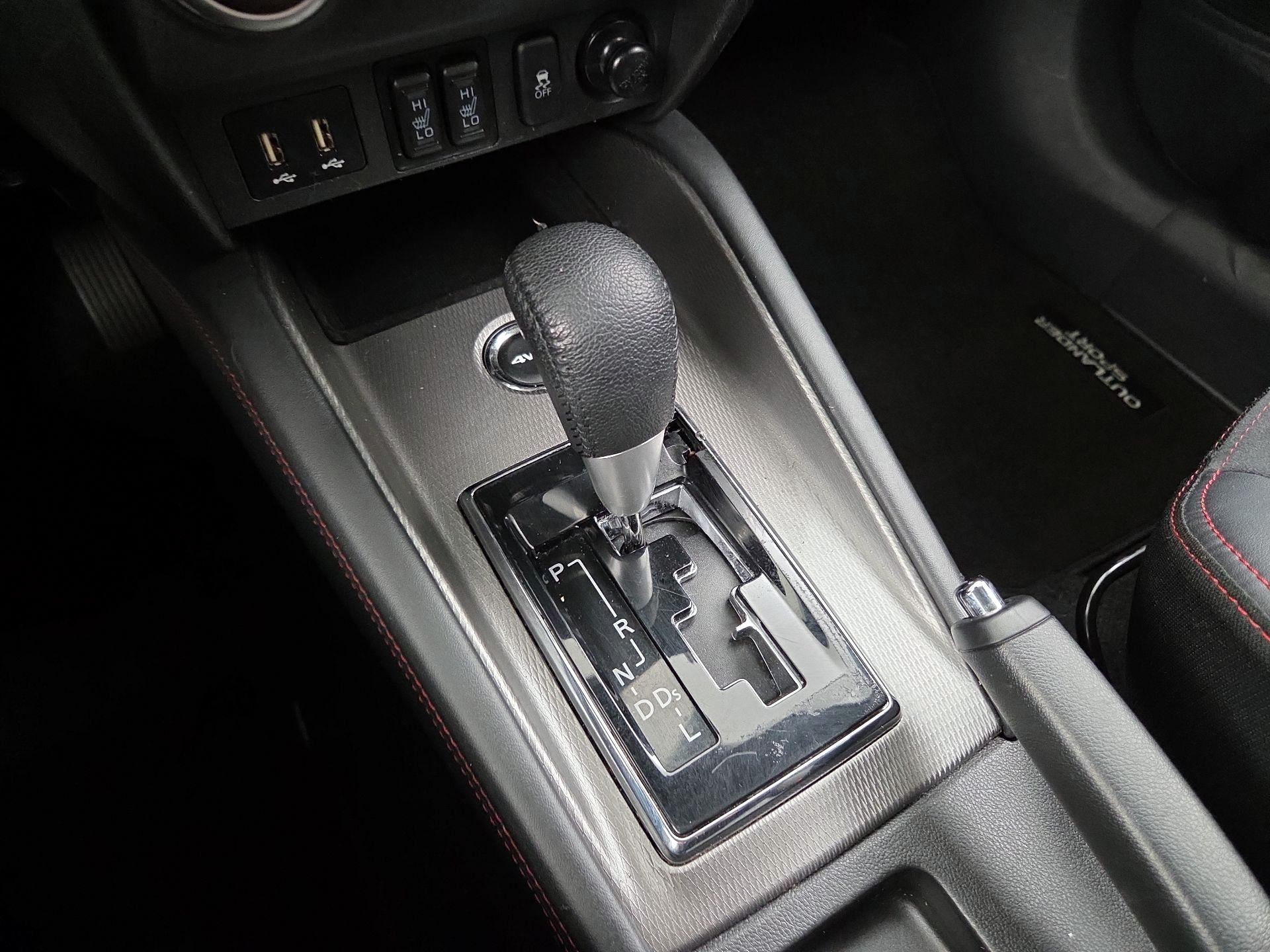 Thumbnail: 2023 Mitsubishi Outlander Sport - 17