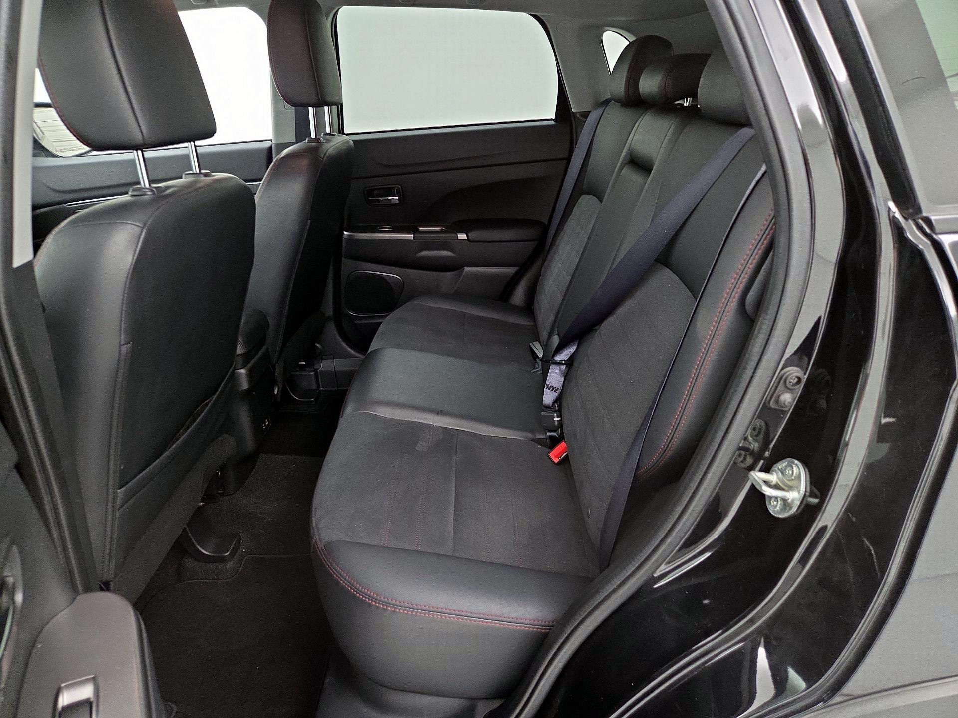 Thumbnail: 2023 Mitsubishi Outlander Sport - 20
