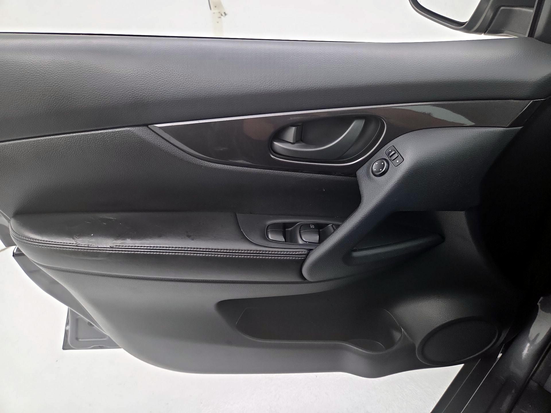 Thumbnail: 2019 Nissan Rogue - 12