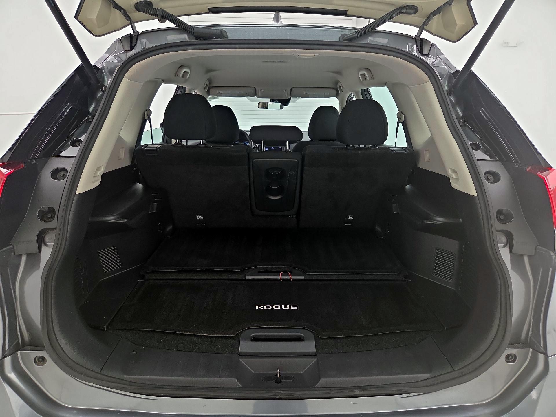 Thumbnail: 2019 Nissan Rogue - 20
