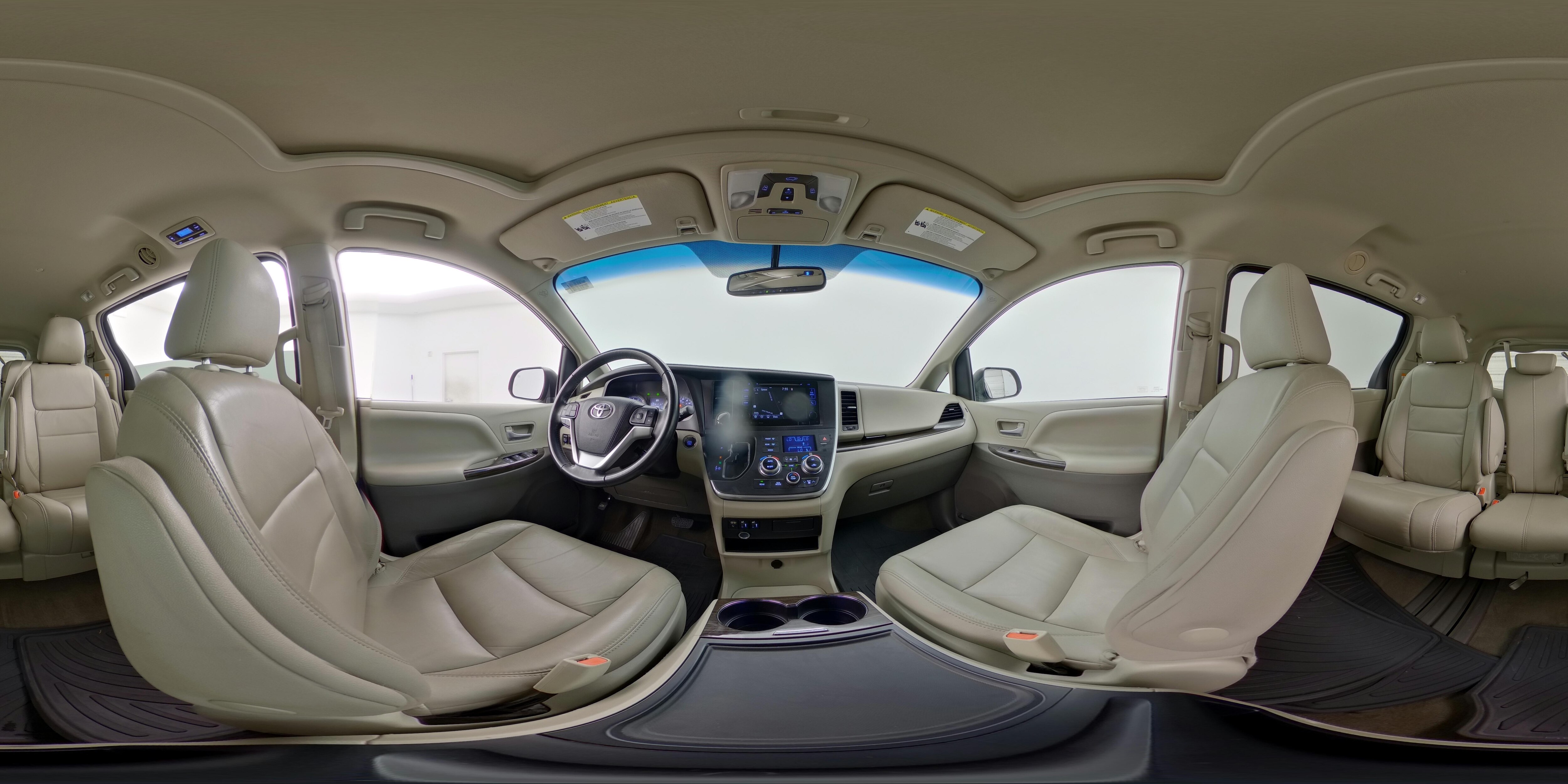 2016 Toyota Sienna XLE - Photo 28