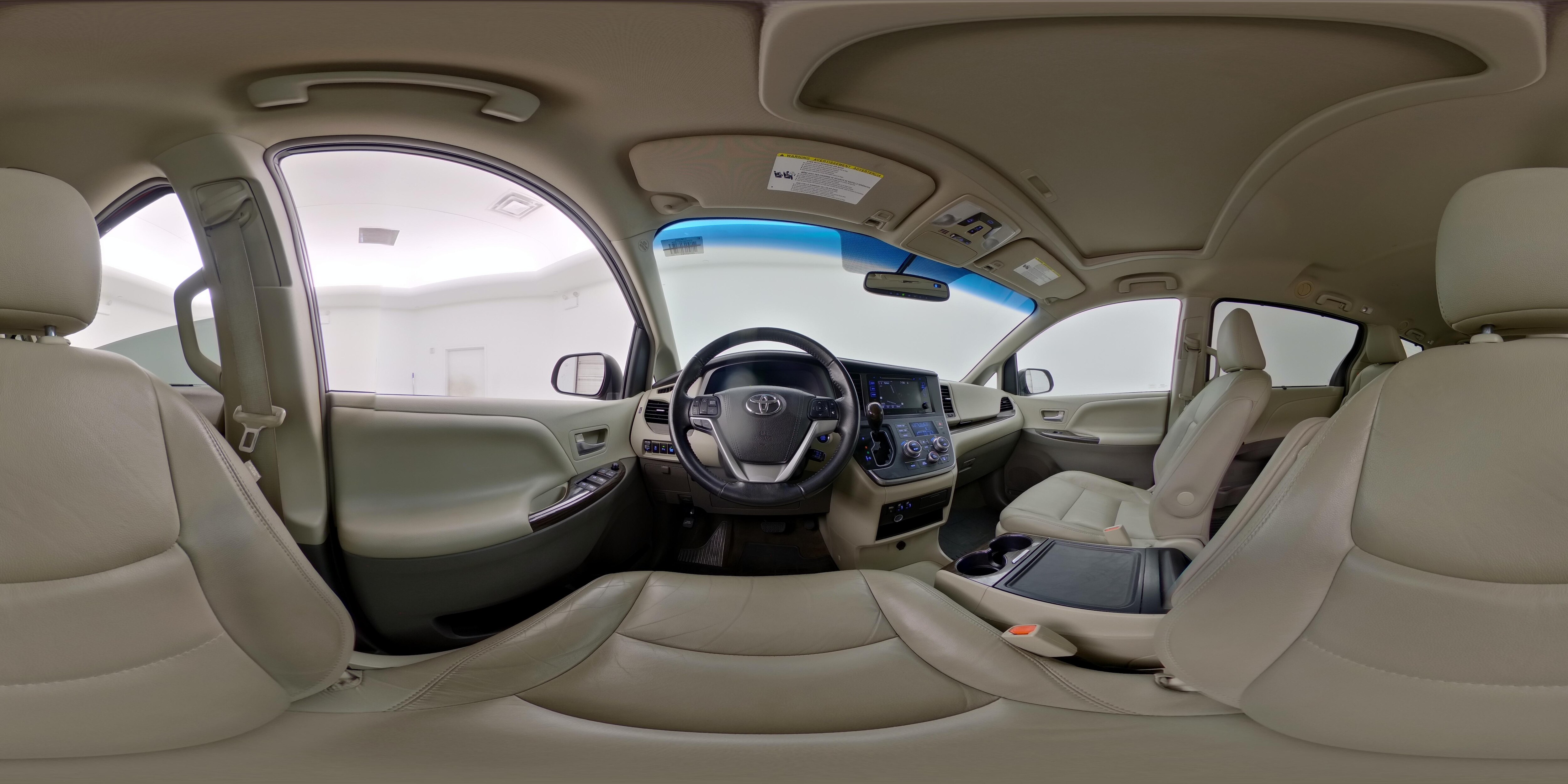 2016 Toyota Sienna XLE - Photo 30
