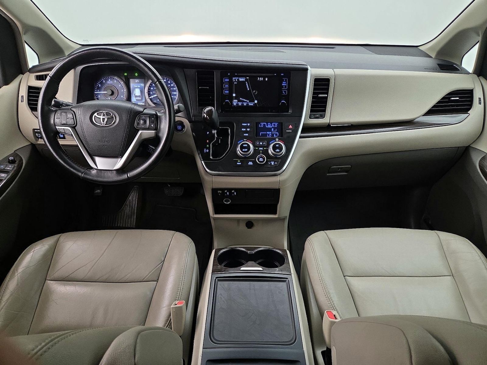 2016 Toyota Sienna XLE - Photo 10