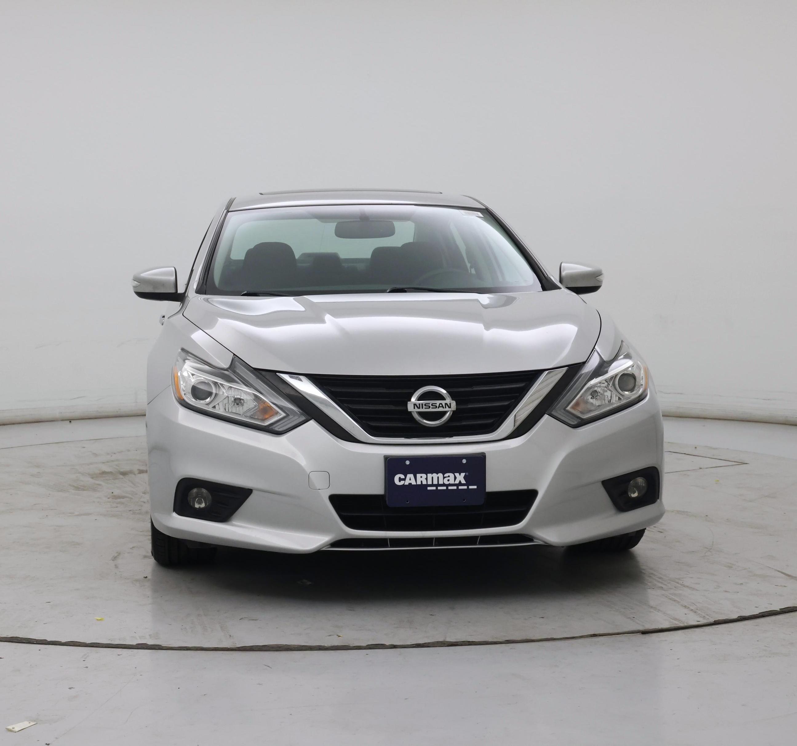 Thumbnail: 2018 Nissan Altima - 5
