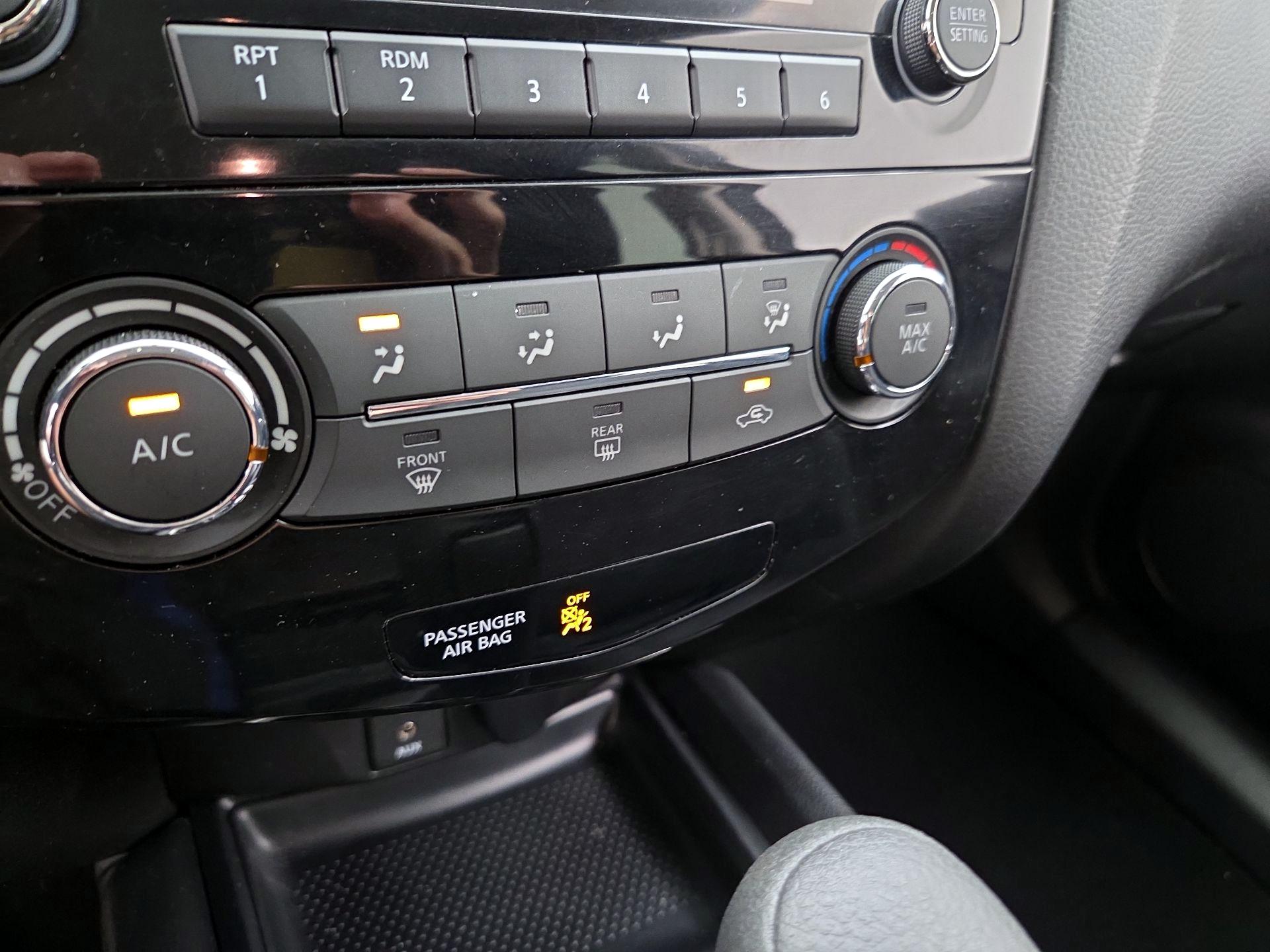 Thumbnail: 2016 Nissan Rogue - 16