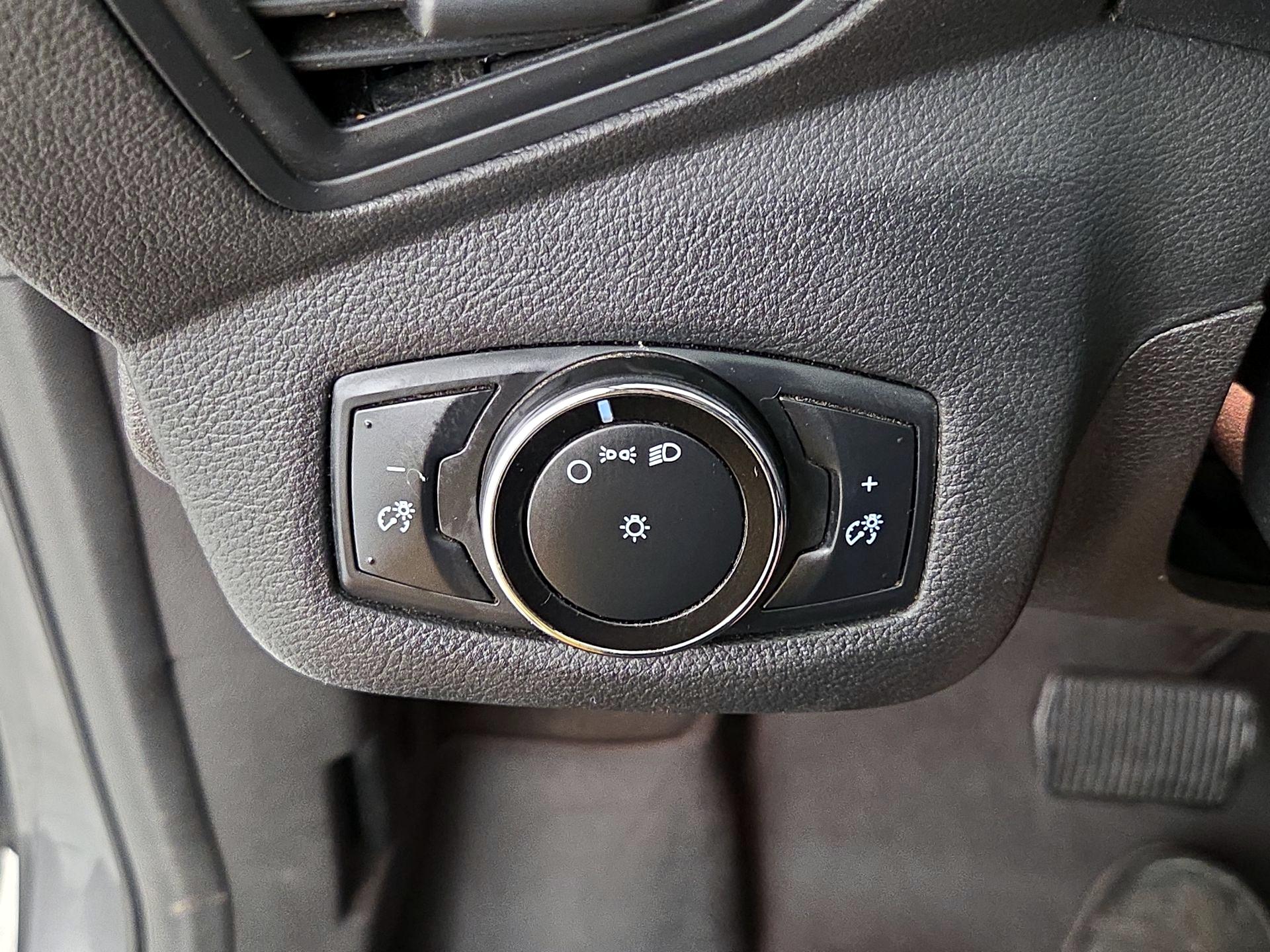Thumbnail: 2014 Ford Escape - 13