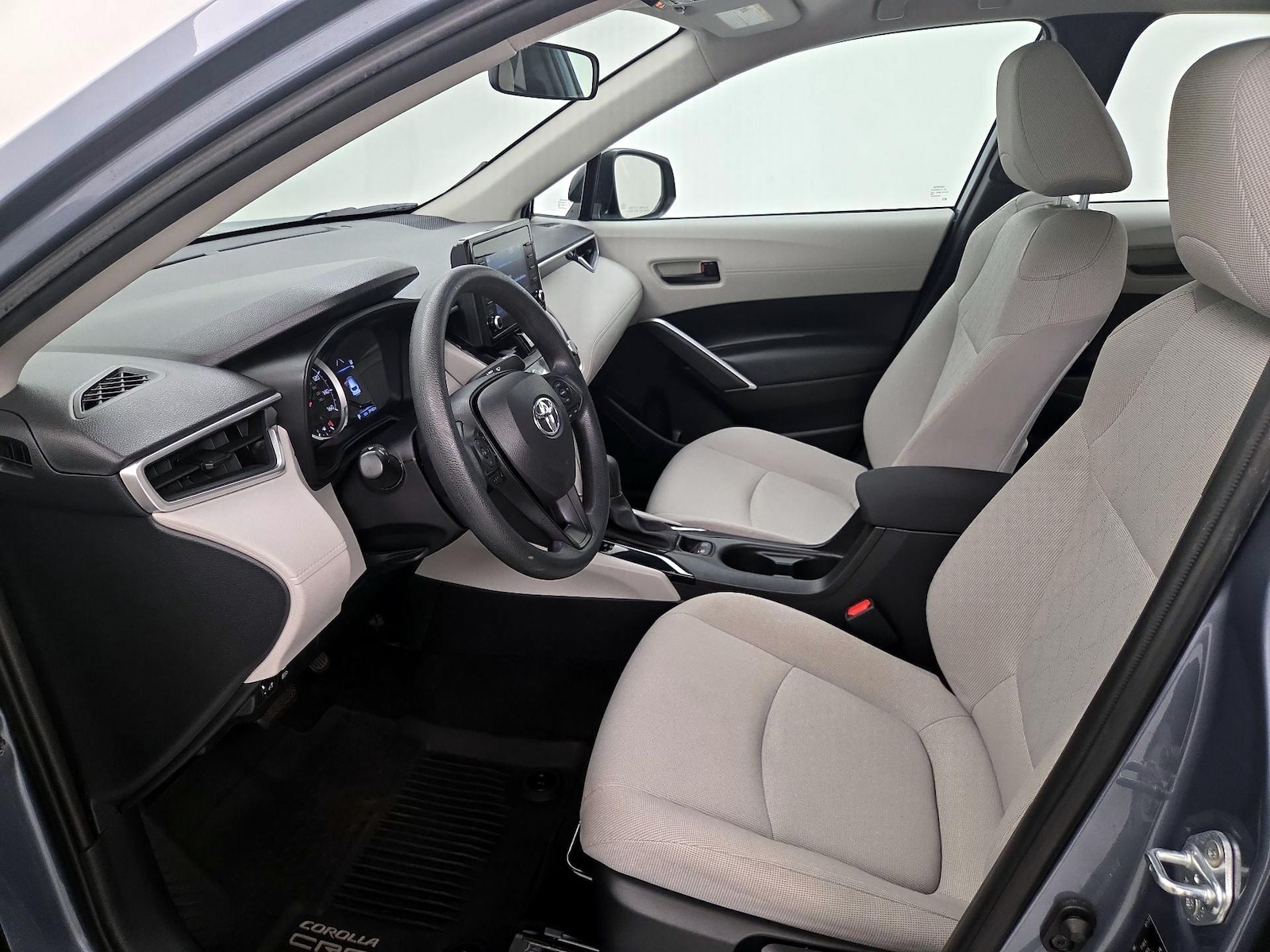 2022 Toyota Corolla Cross L - Photo 12