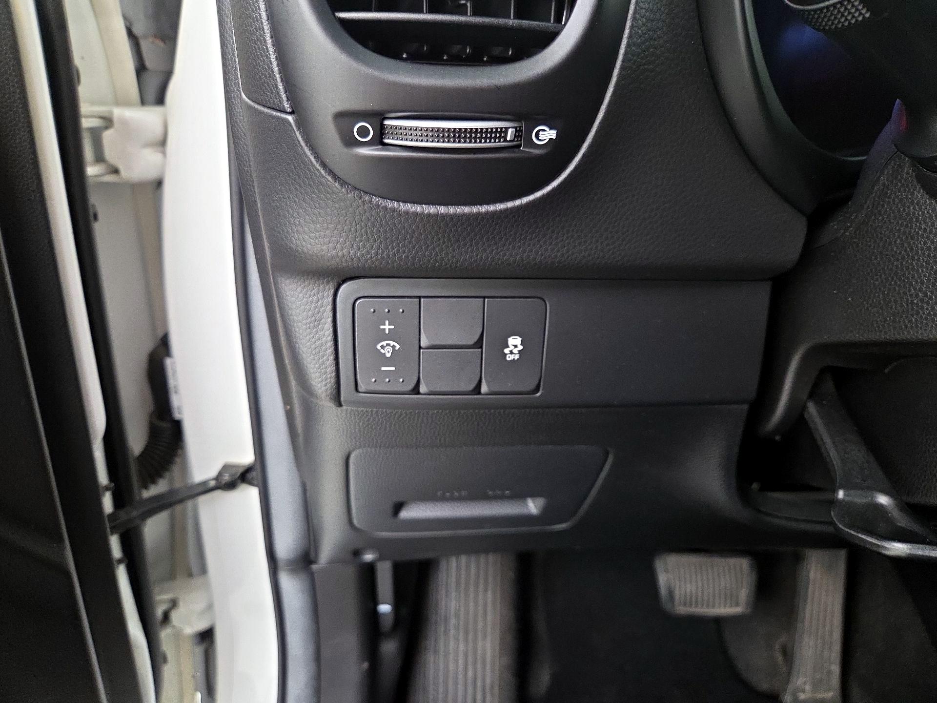 Thumbnail: 2019 Kia Soul - 13