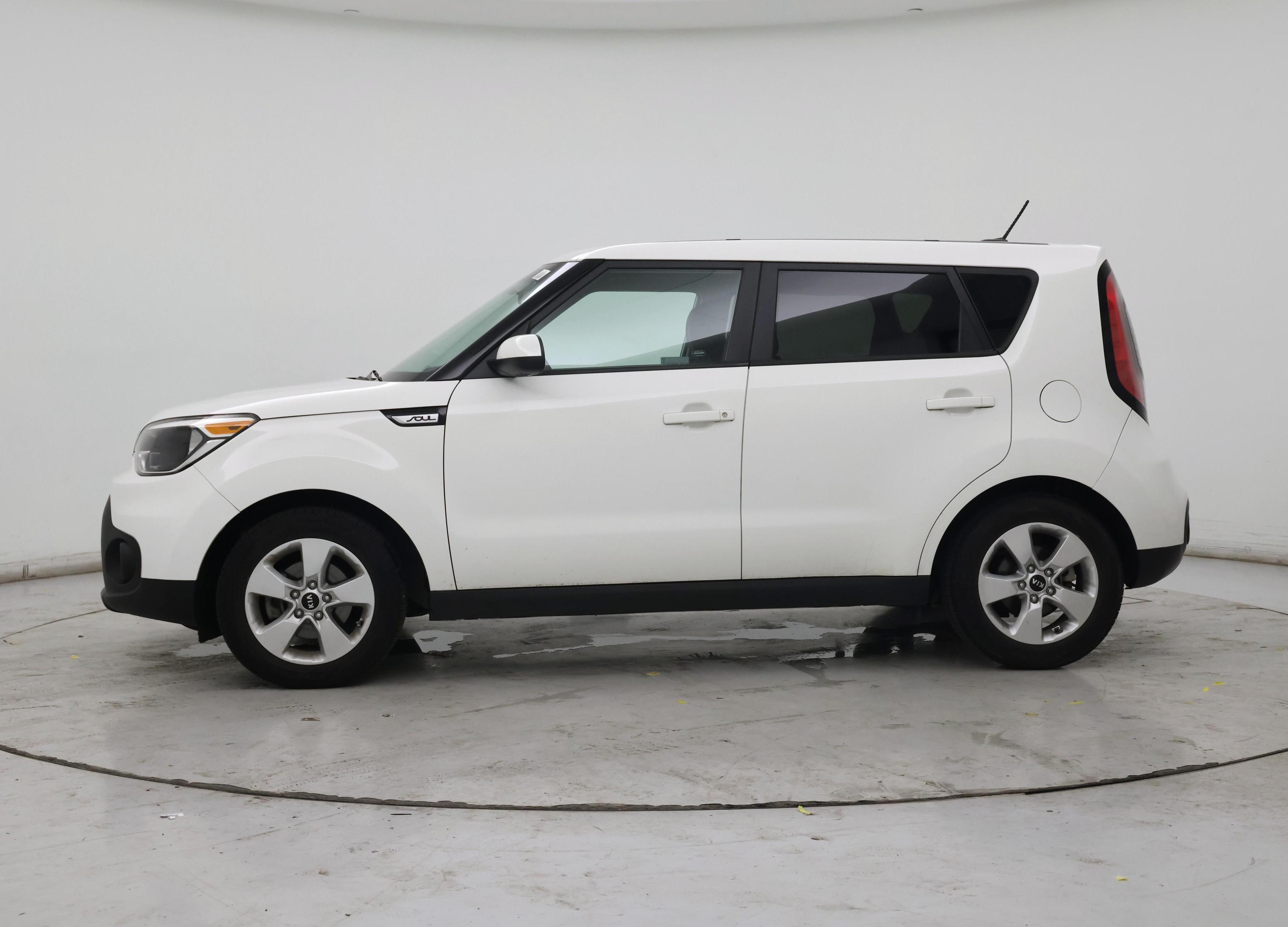 Thumbnail: 2019 Kia Soul - 3