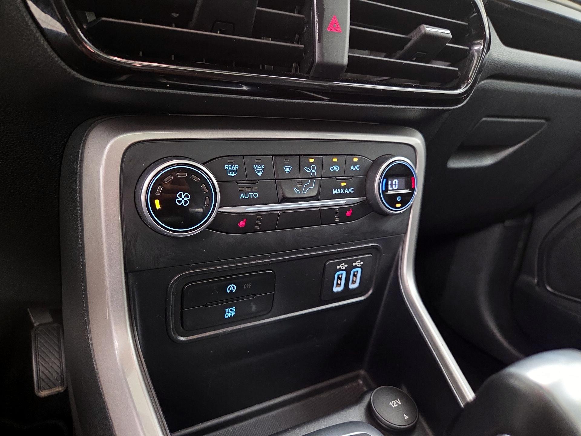Thumbnail: 2018 Ford EcoSport - 17