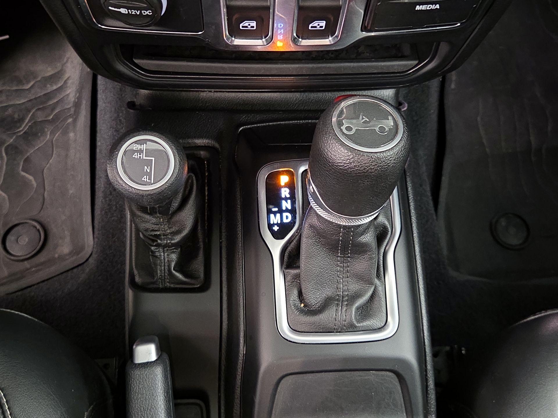 Thumbnail: 2019 Jeep Wrangler - 17