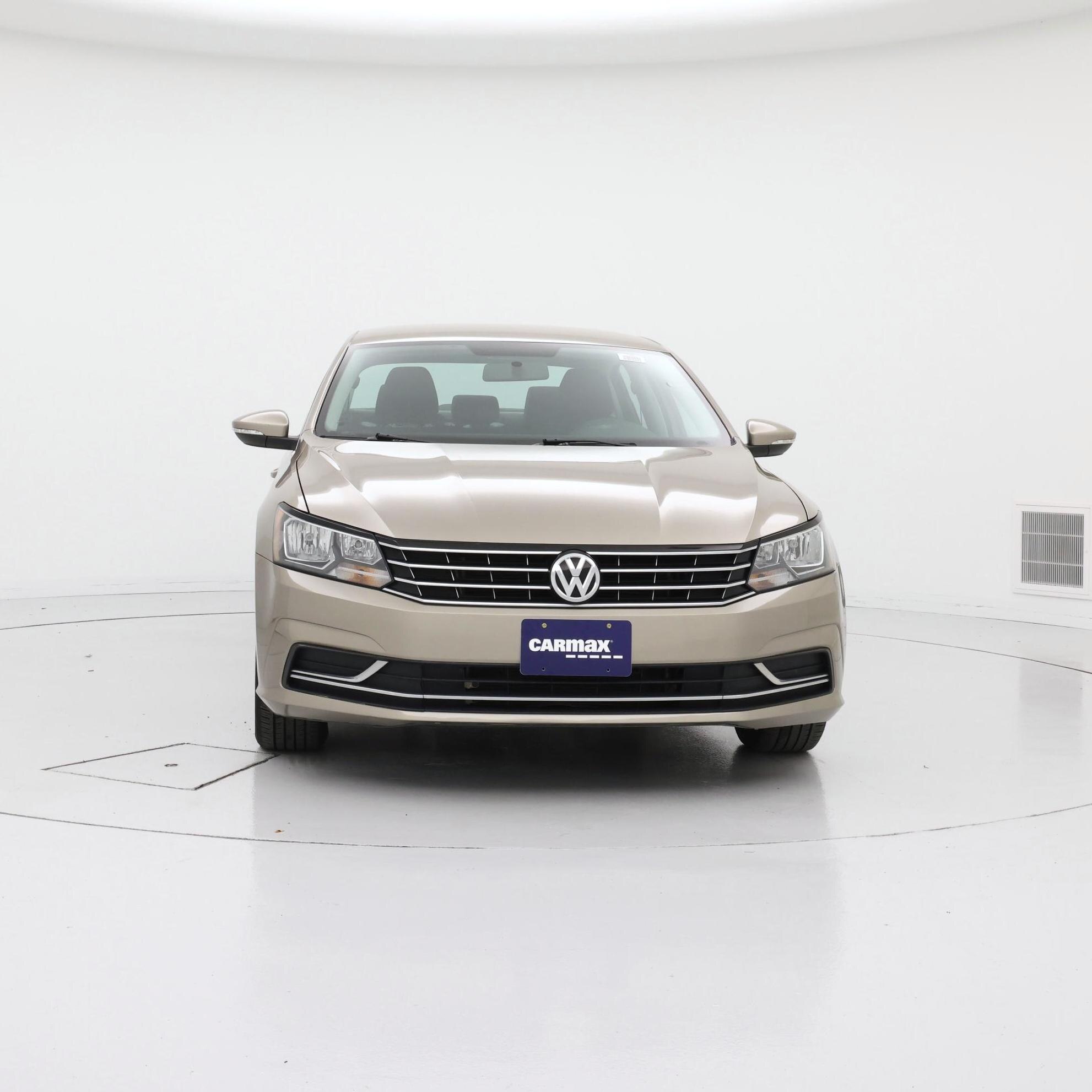 Thumbnail: 2016 Volkswagen Passat - 5
