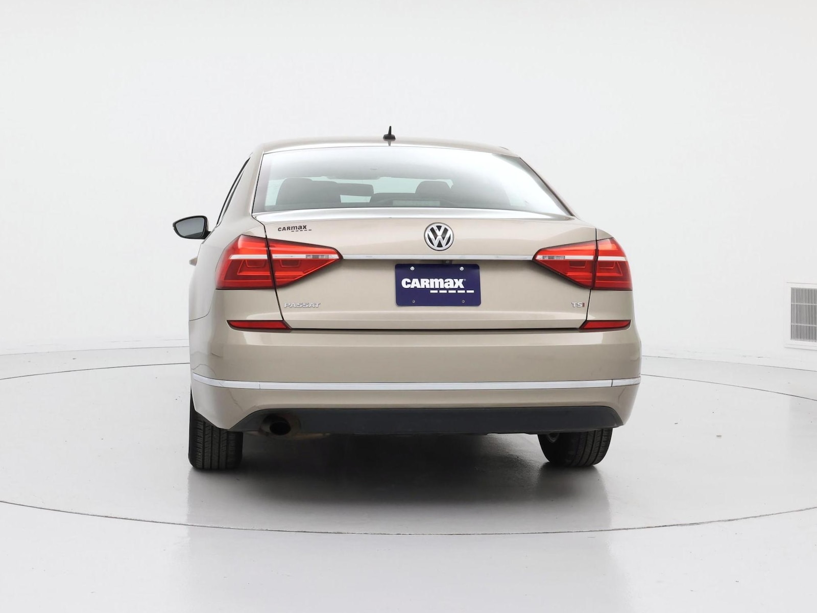2016 Volkswagen Passat S - Photo 7