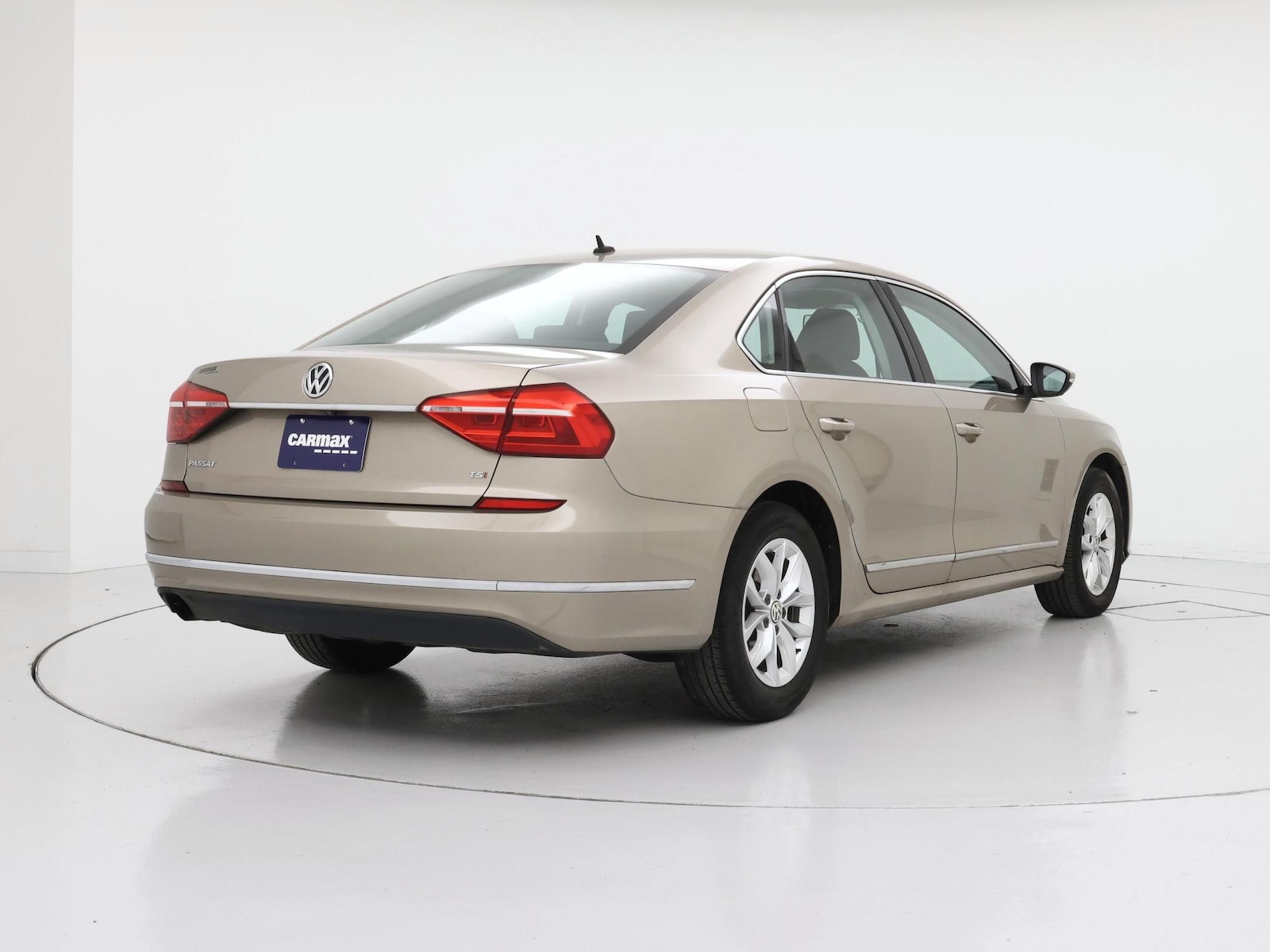 2016 Volkswagen Passat S - Photo 9