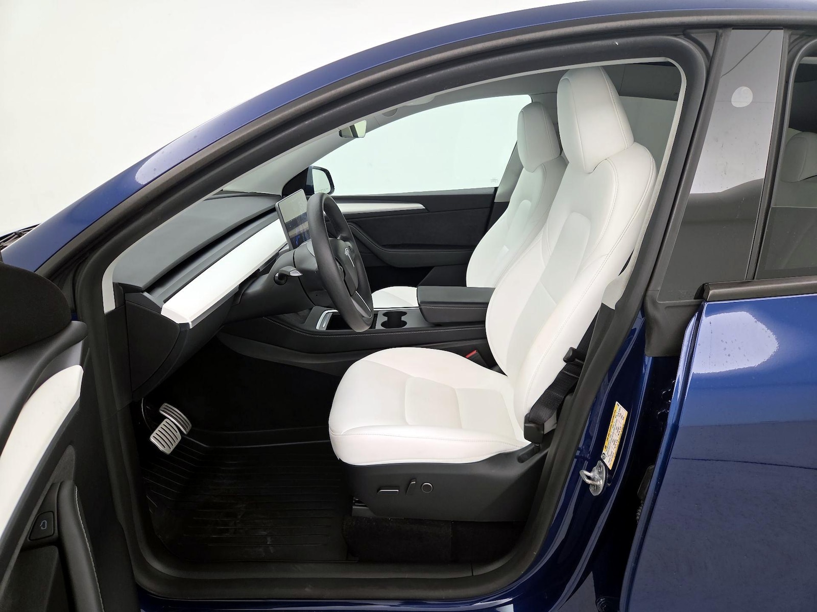 2024 Tesla Model Y Performance - Photo 12