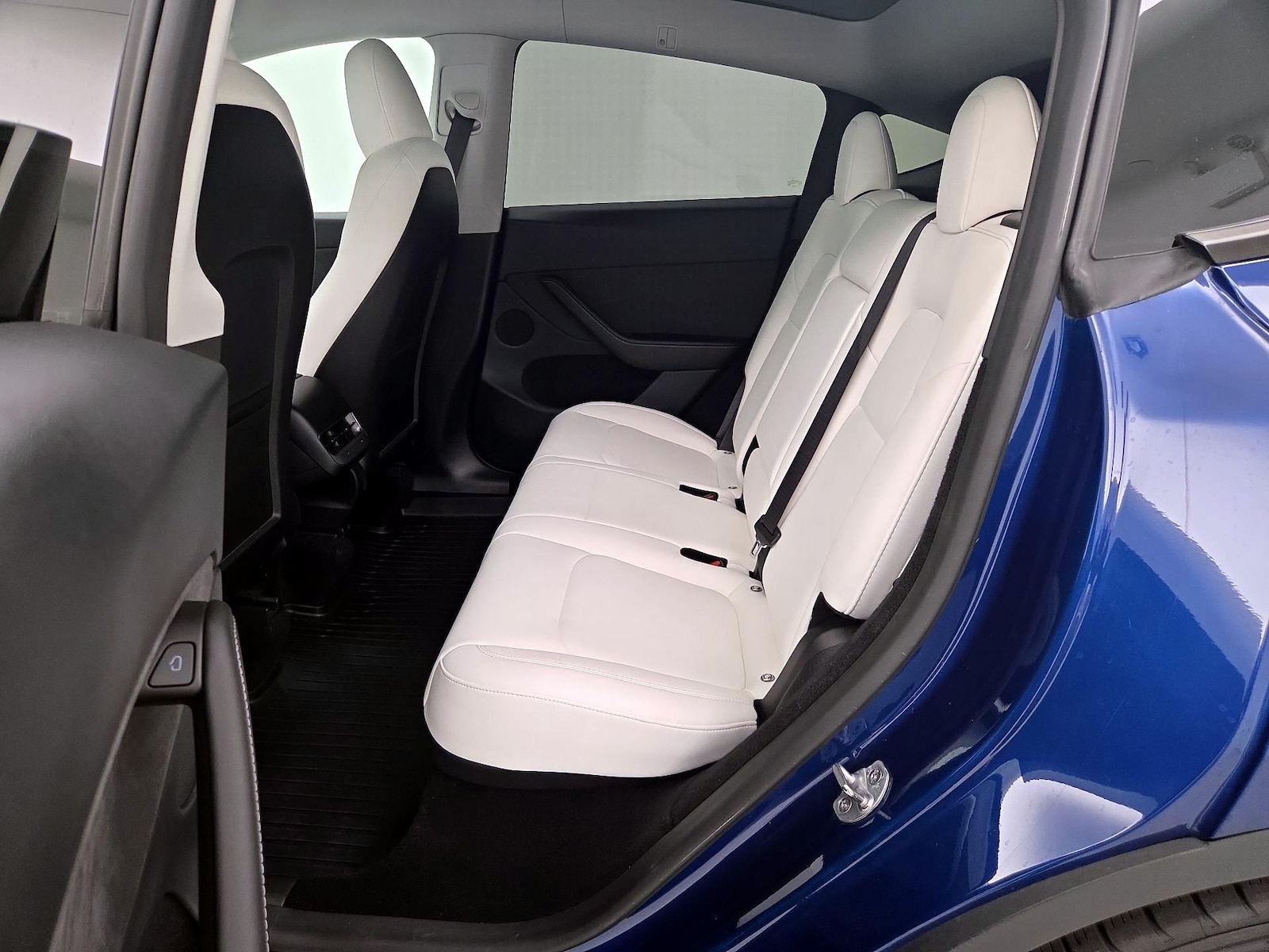 2024 Tesla Model Y Performance - Photo 20