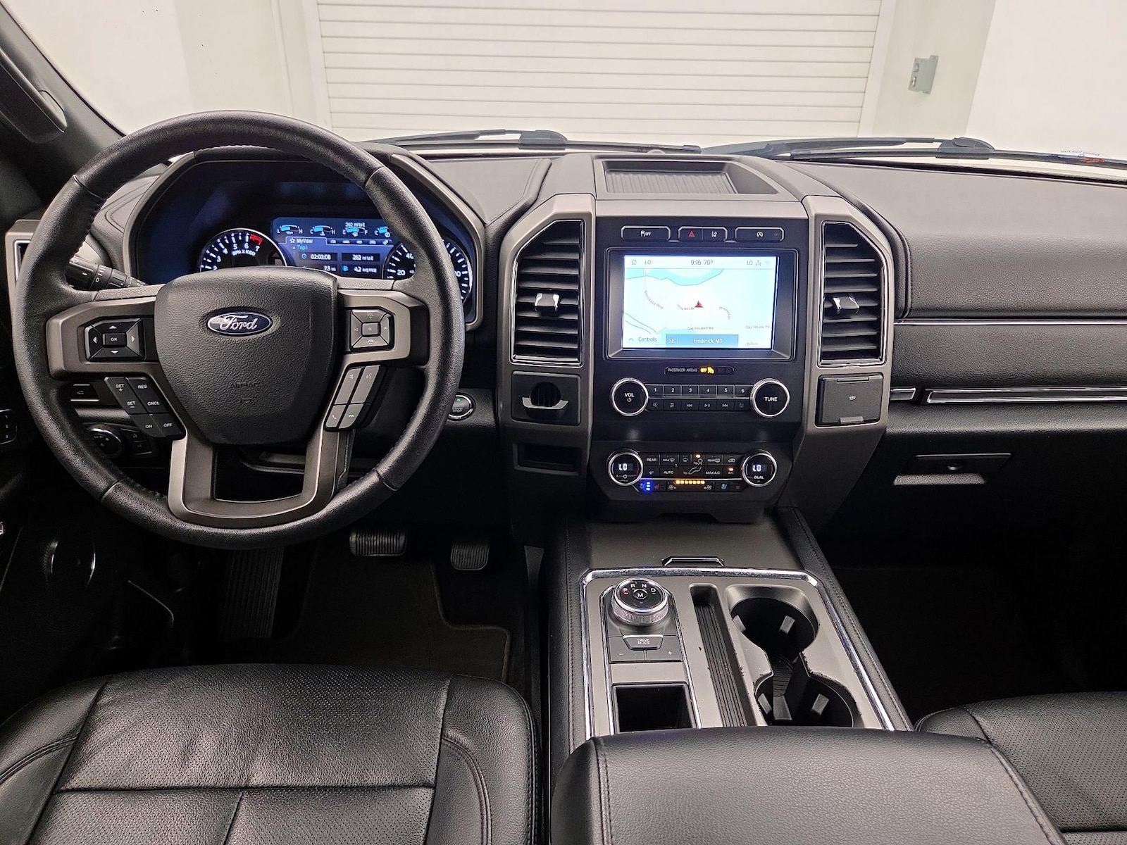 2020 Ford Expedition XLT - Photo 10