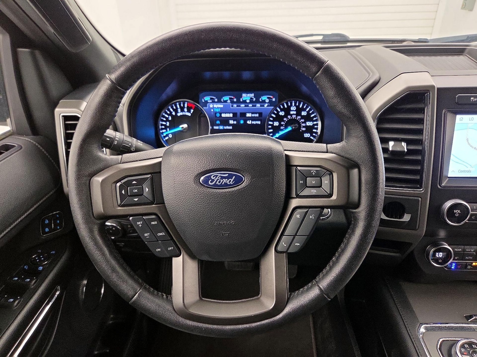 2020 Ford Expedition XLT - Photo 11