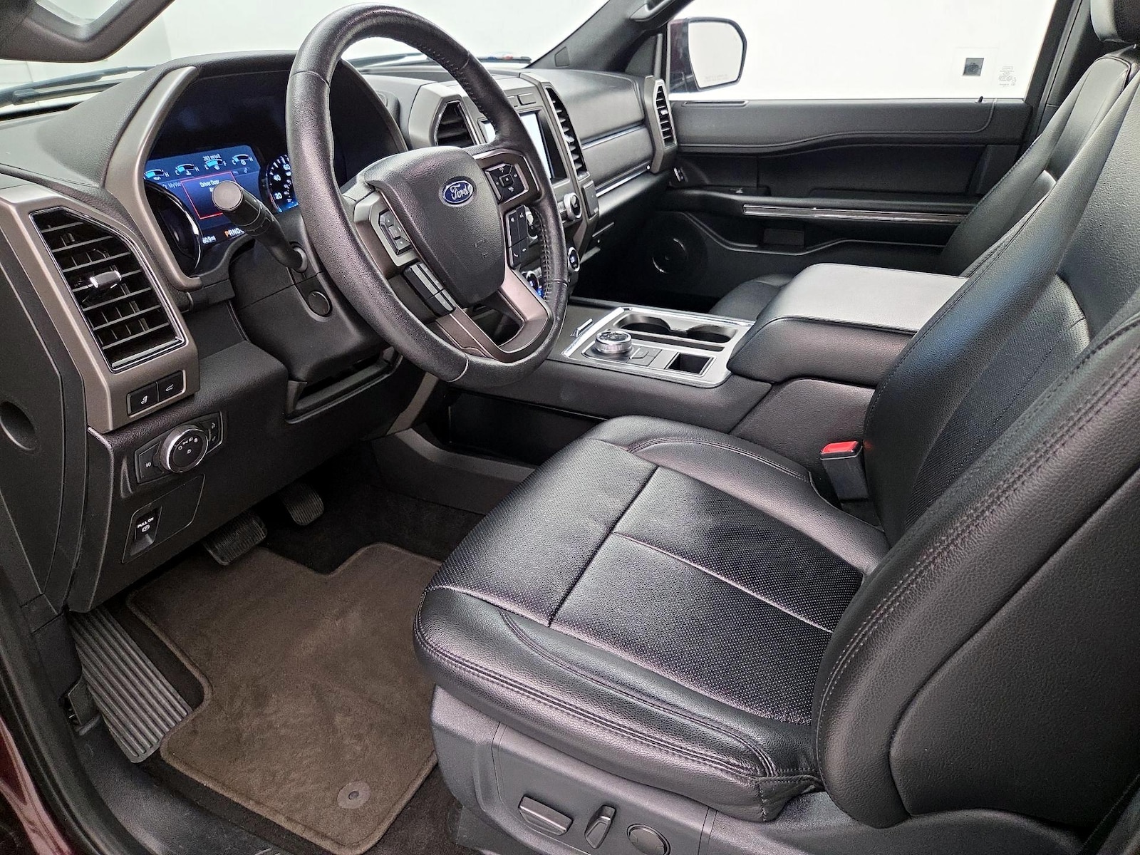 2020 Ford Expedition XLT - Photo 12
