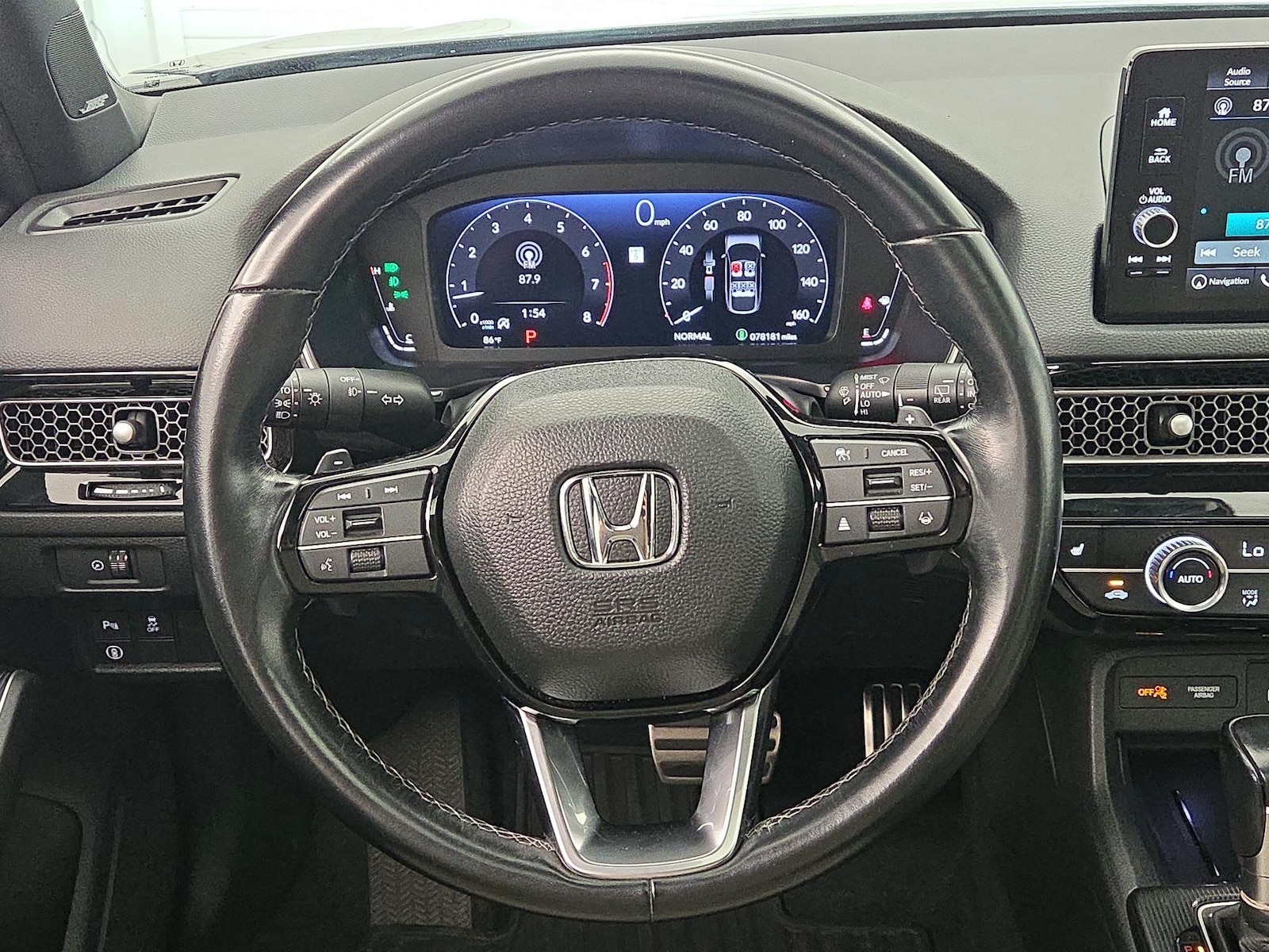 2022 Honda Civic Hatchback Sport Touring - Photo 11