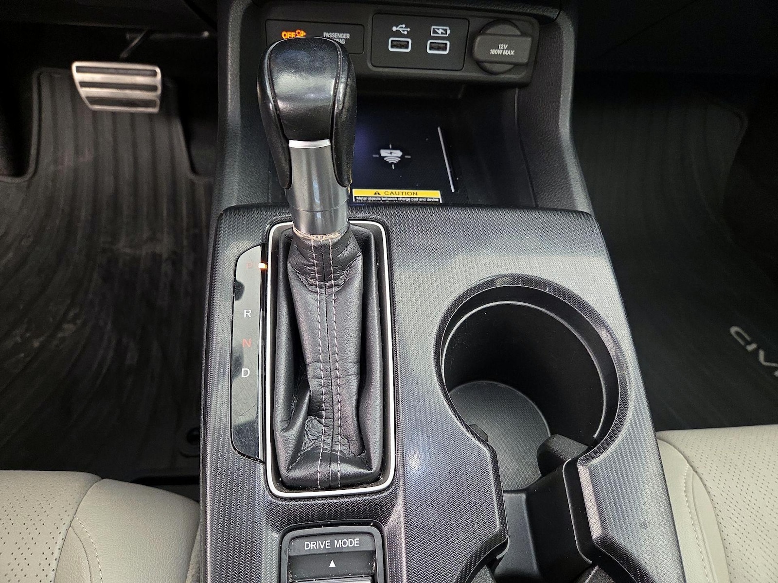2022 Honda Civic Hatchback Sport Touring - Photo 19