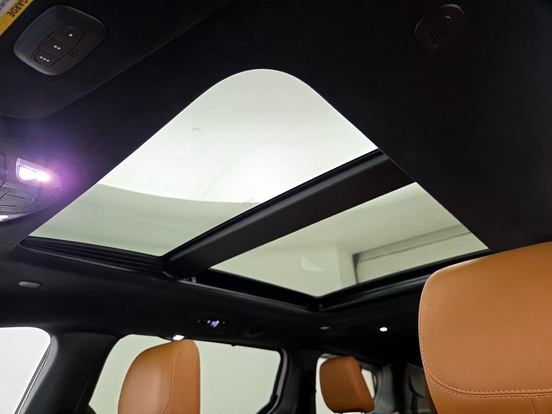 Thumbnail: 2023 Chrysler Pacifica - 20