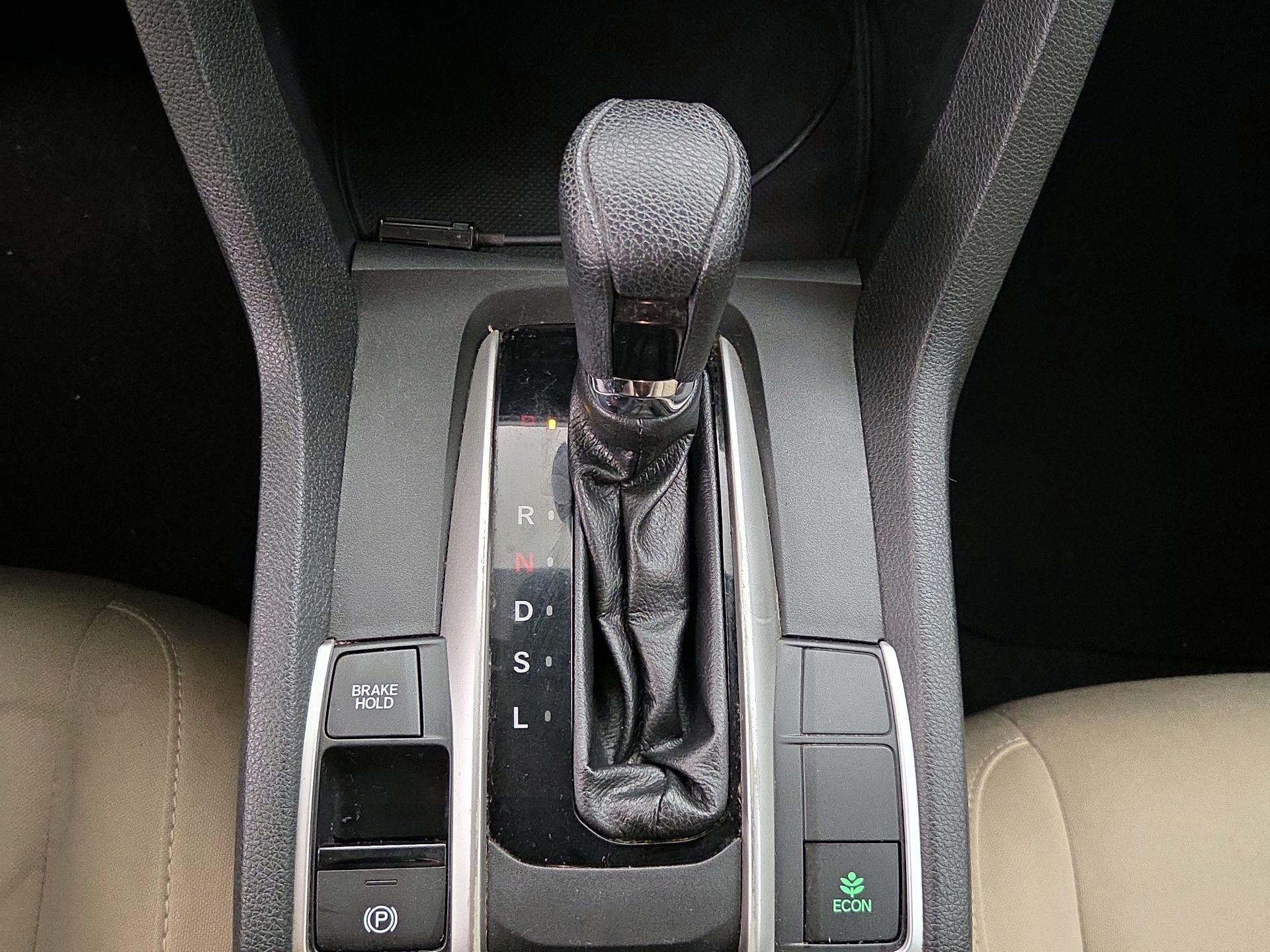 Thumbnail: 2019 Honda Civic - 17