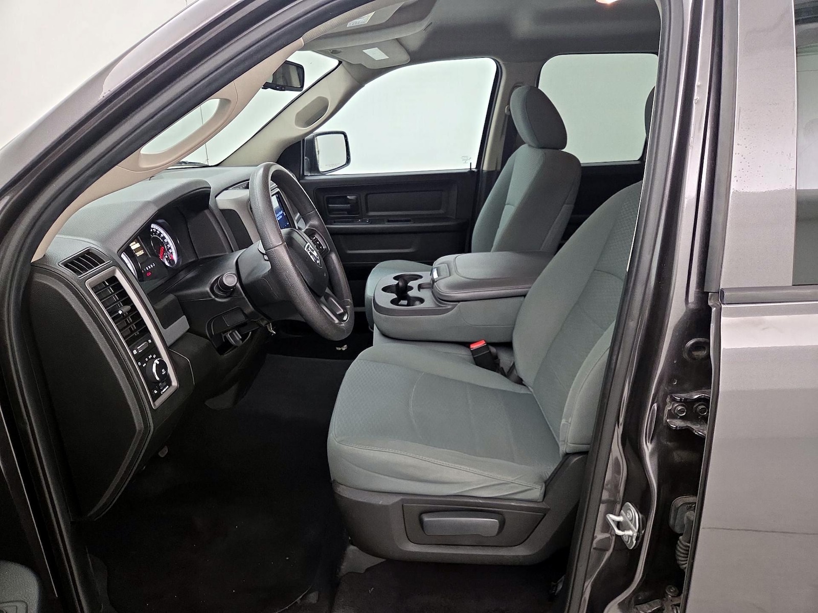 2019 RAM Ram 1500 Classic Express - Photo 12