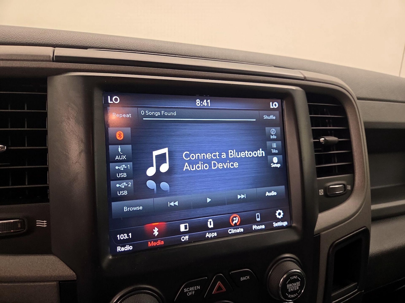 2019 RAM Ram 1500 Classic Express - Photo 16