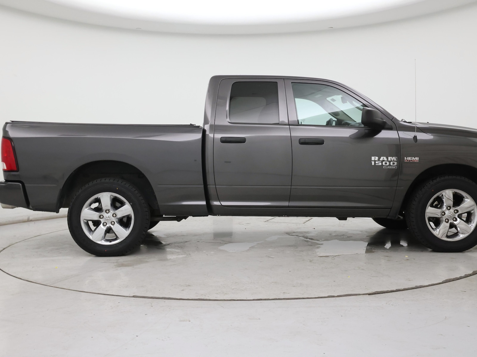 2019 RAM Ram 1500 Classic Express - Photo 8