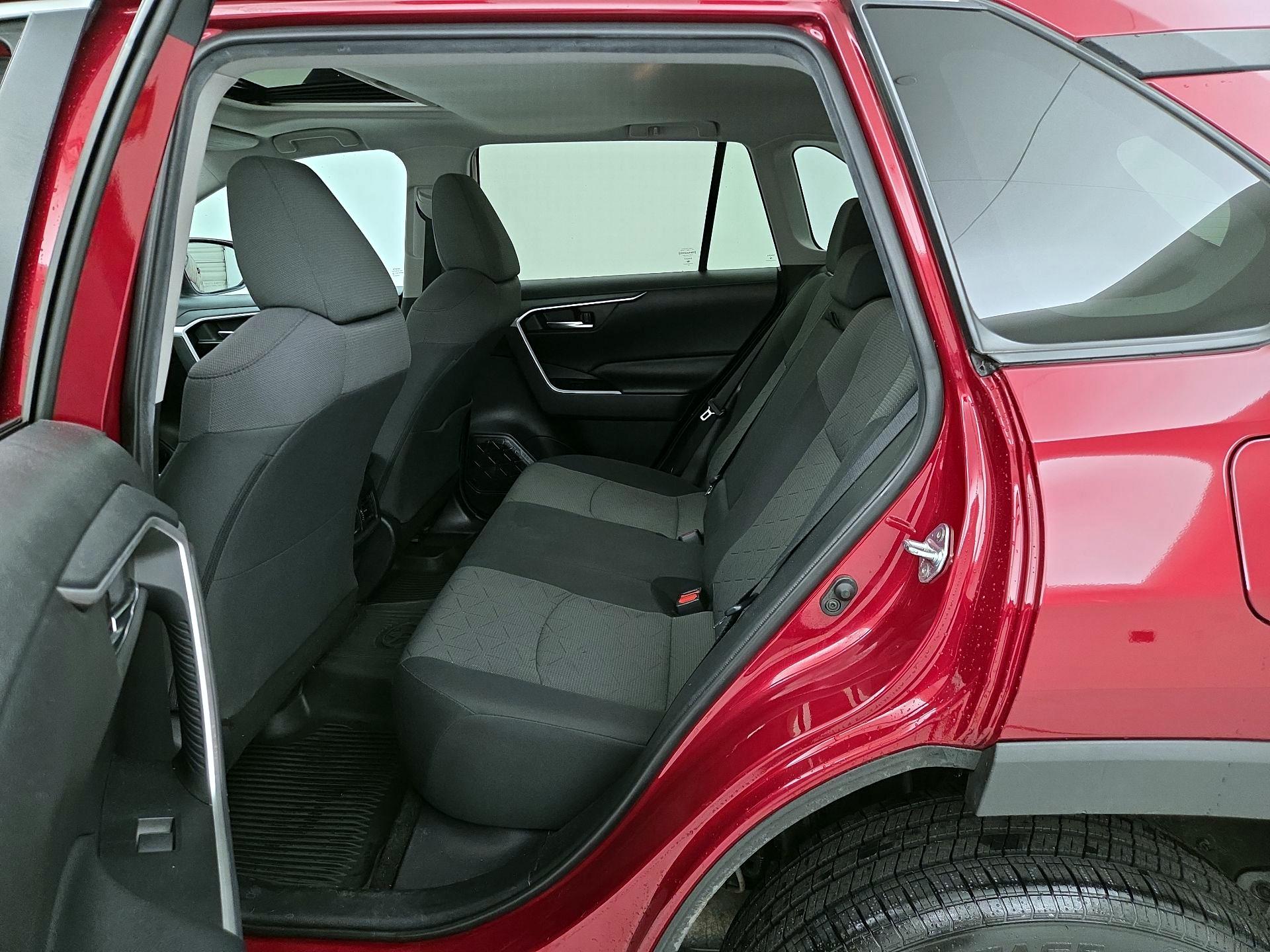Thumbnail: 2020 Toyota RAV4 - 20