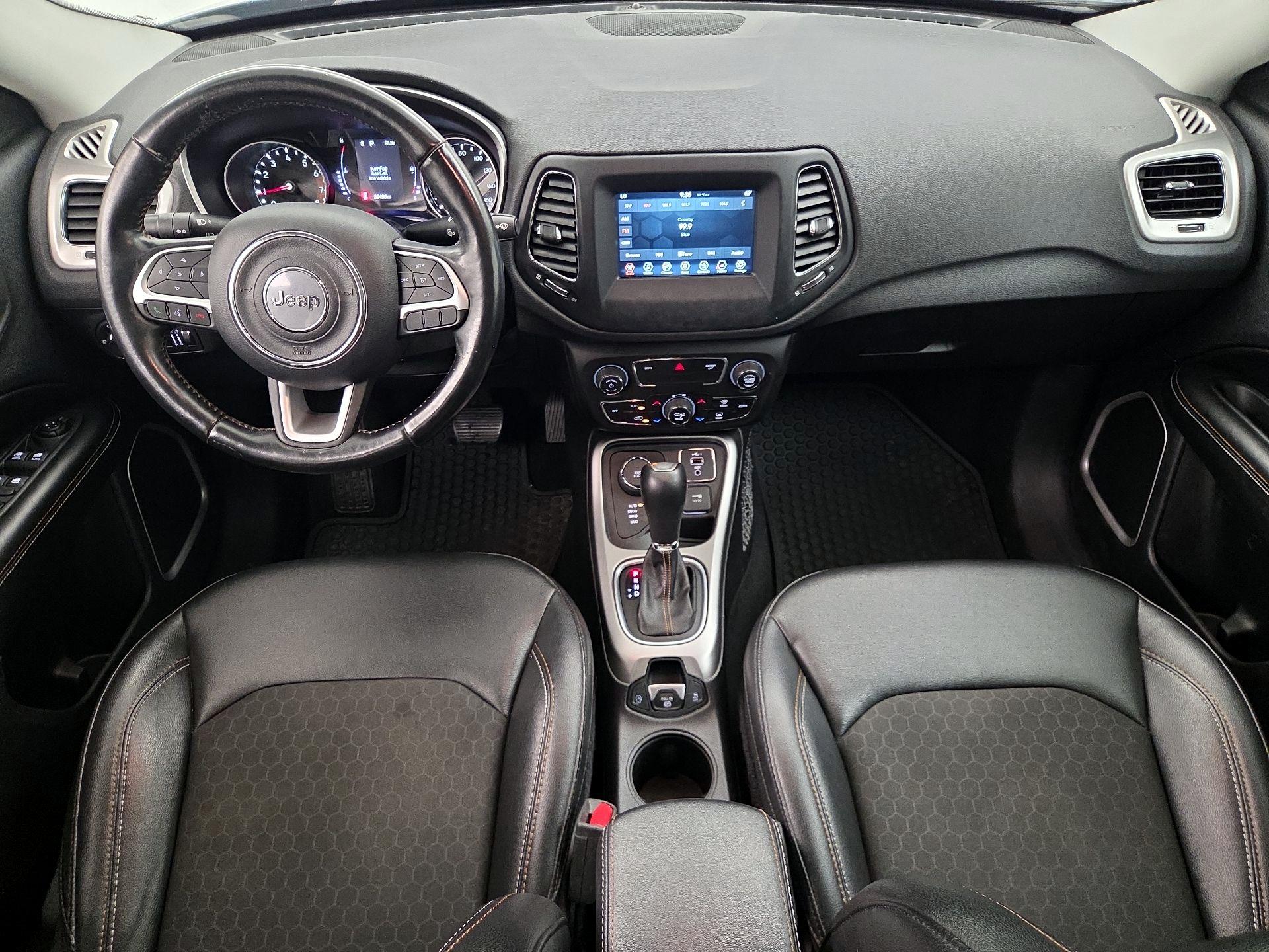 Thumbnail: 2020 Jeep Compass - 9