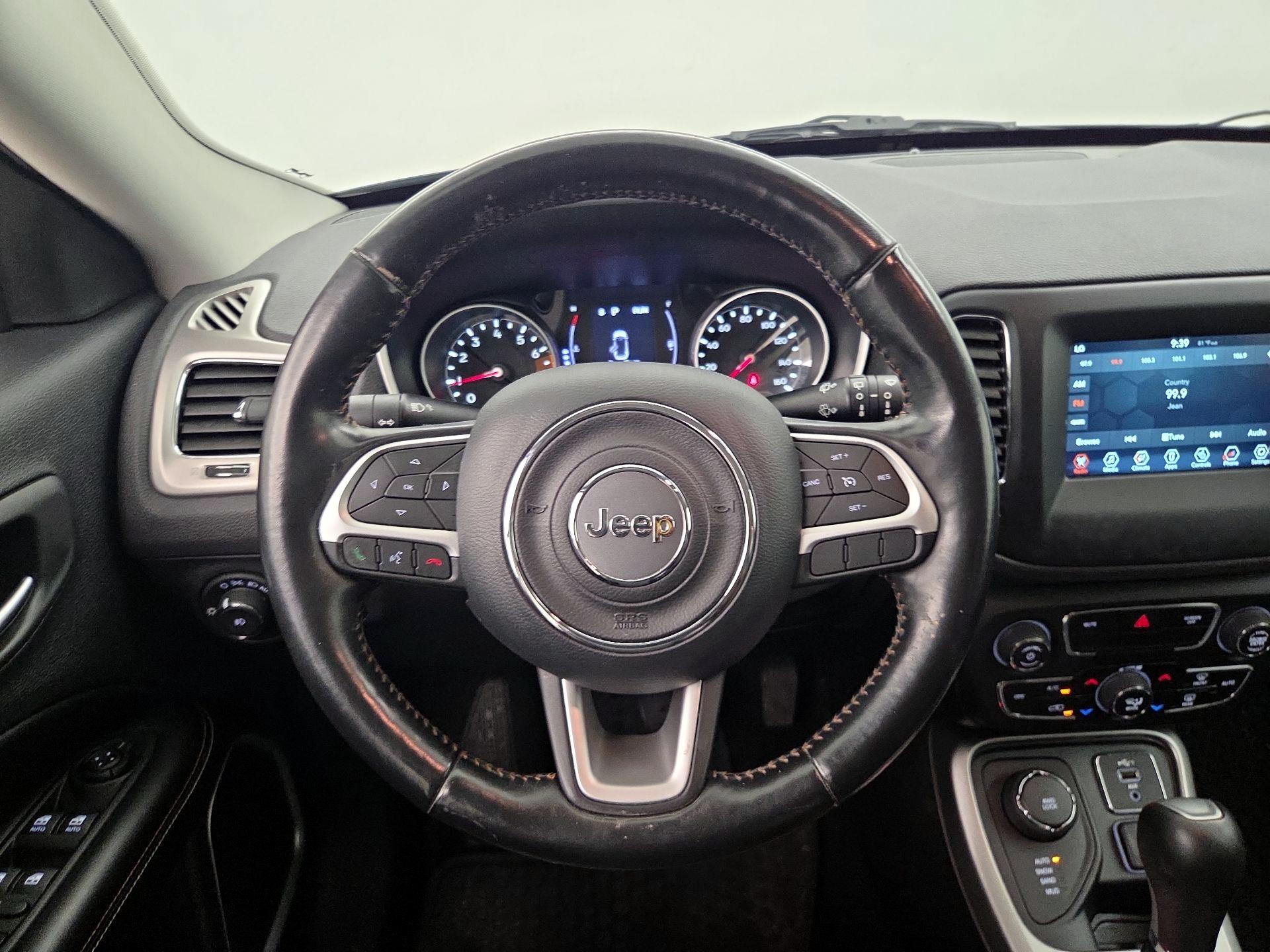Thumbnail: 2020 Jeep Compass - 10