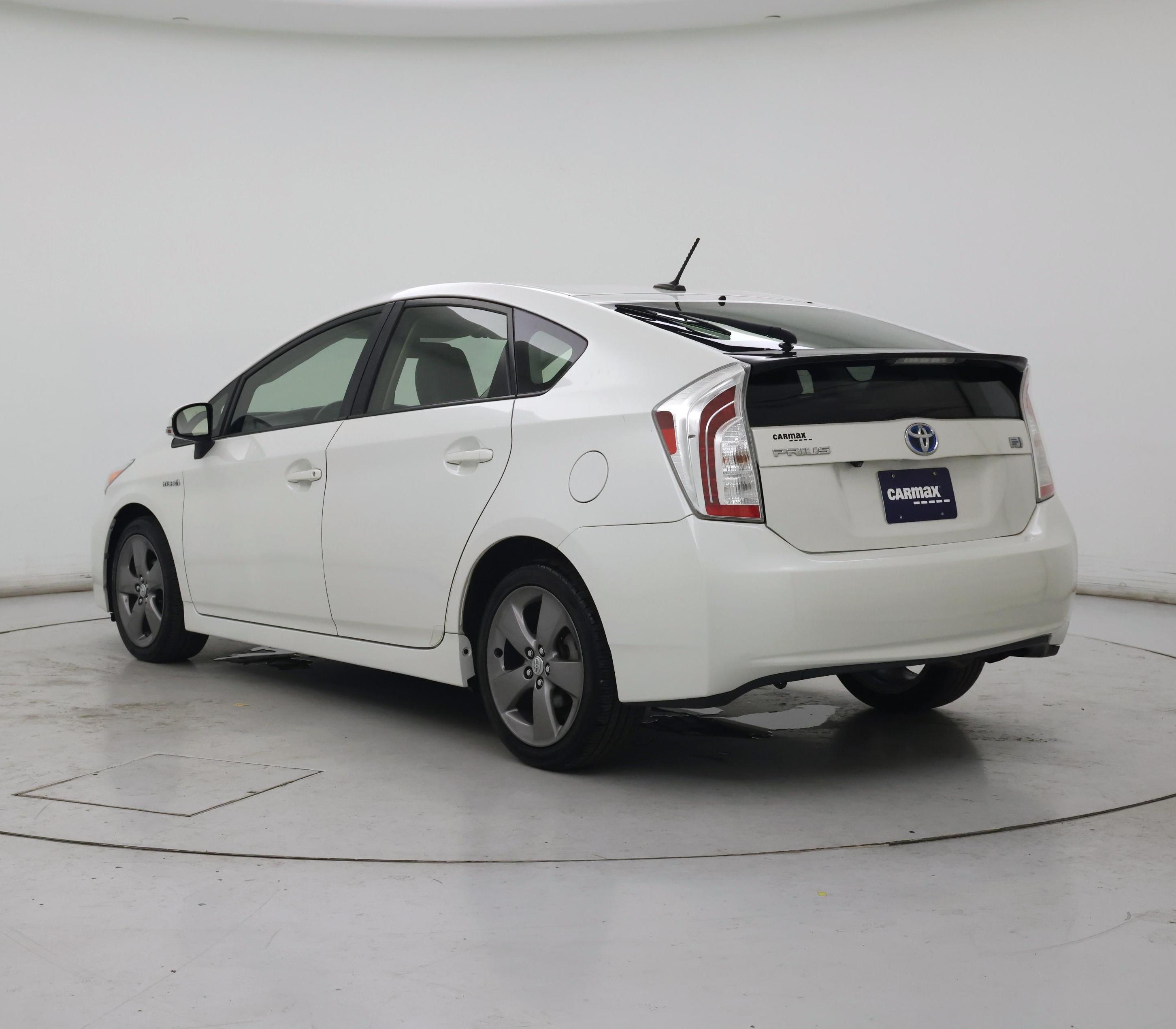 Thumbnail: 2015 Toyota Prius - 2