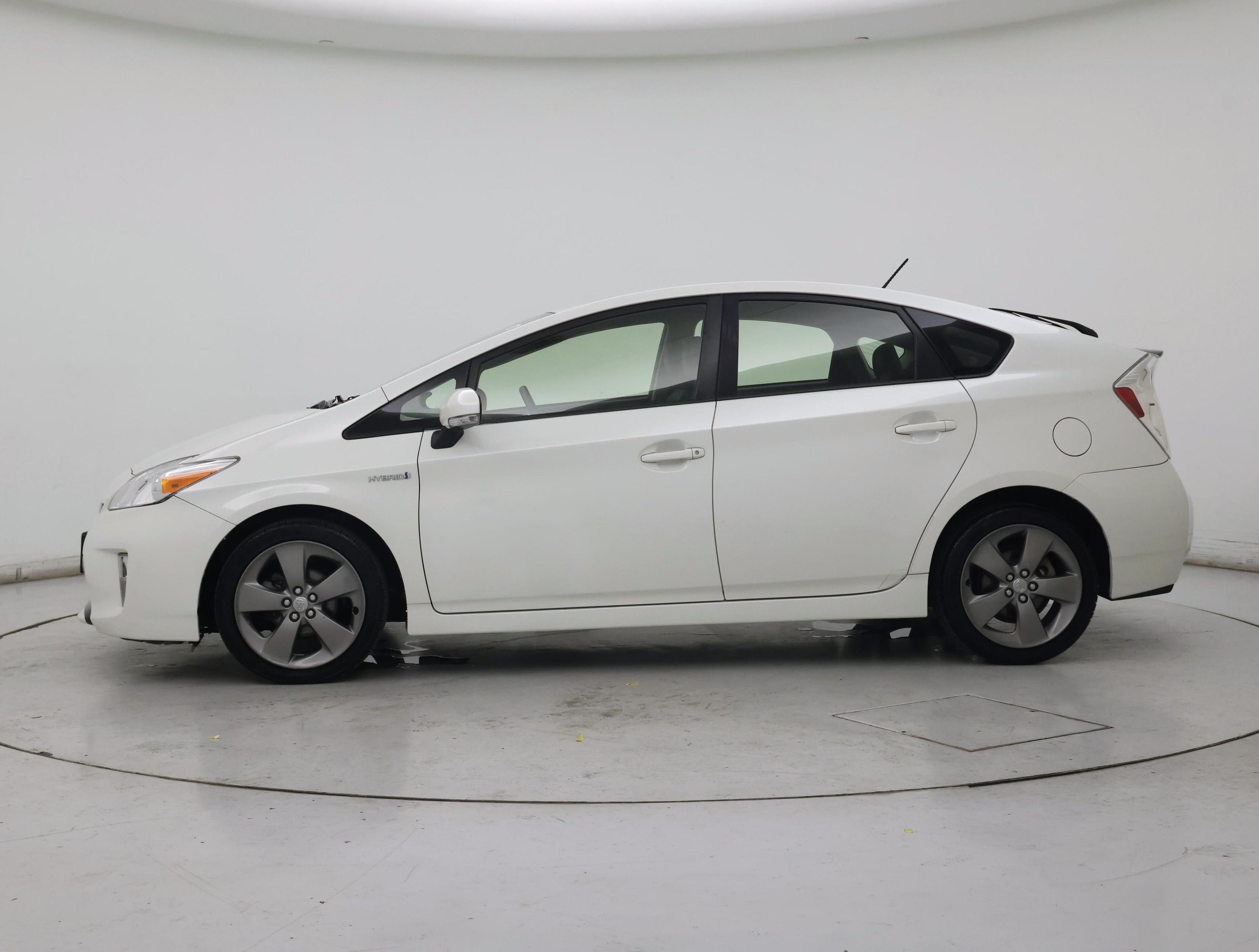 Thumbnail: 2015 Toyota Prius - 3