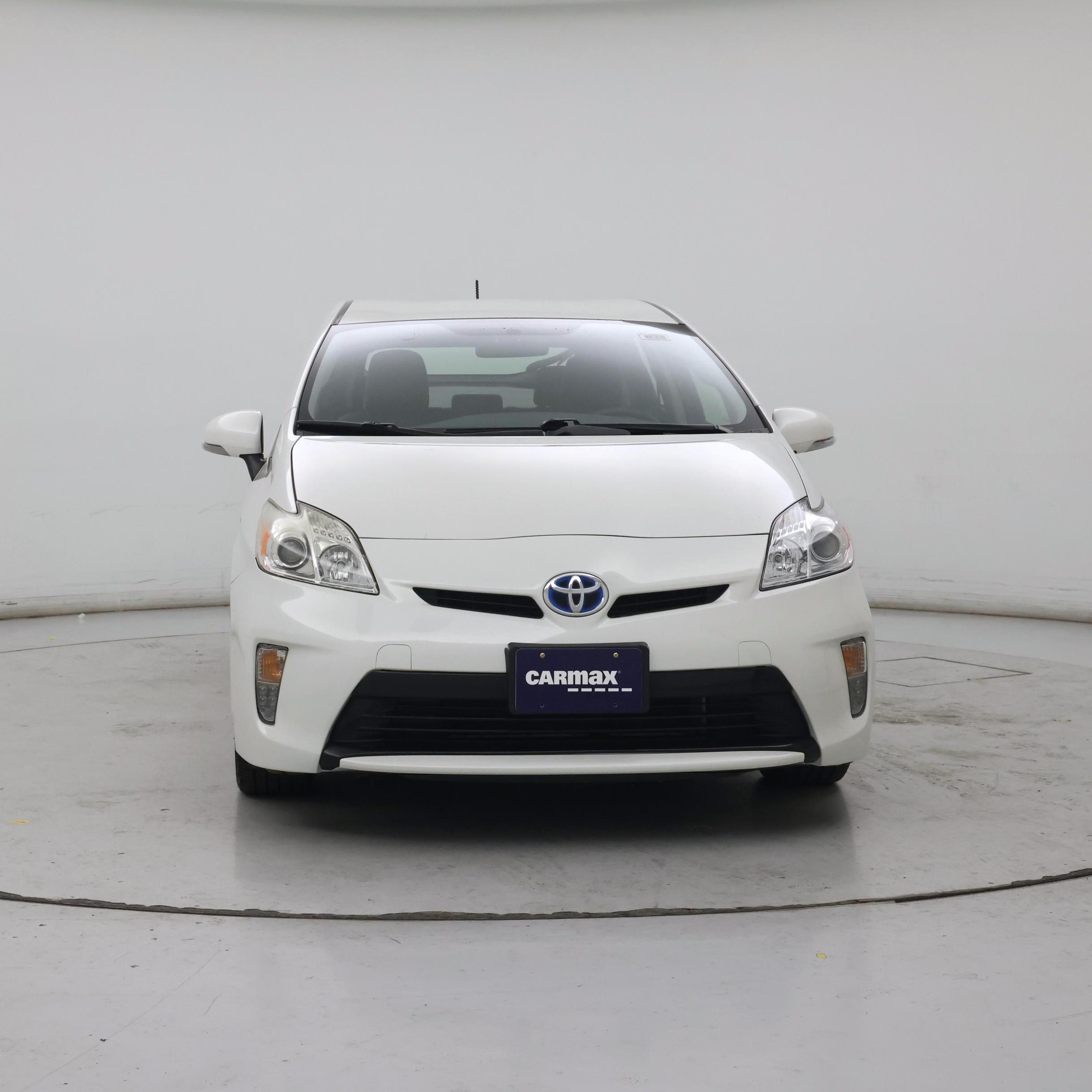 Thumbnail: 2015 Toyota Prius - 5