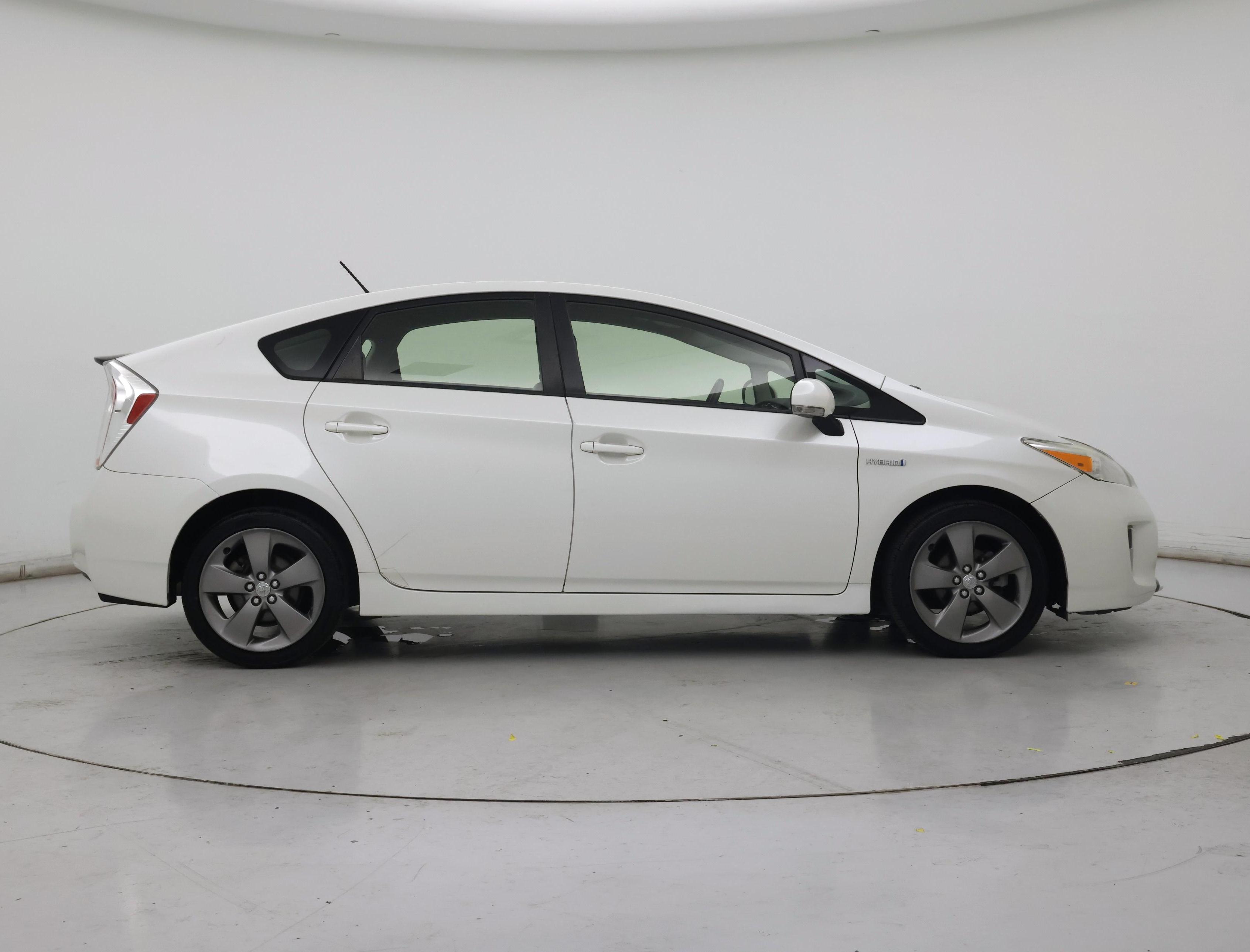 Thumbnail: 2015 Toyota Prius - 7