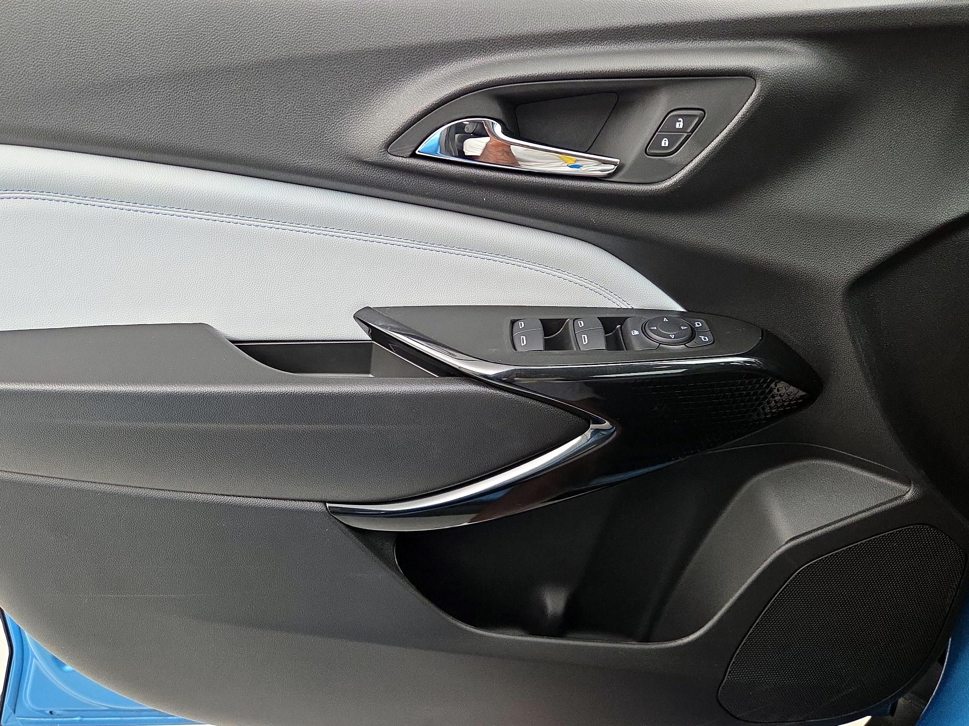 Thumbnail: 2025 Chevrolet Trax - 12