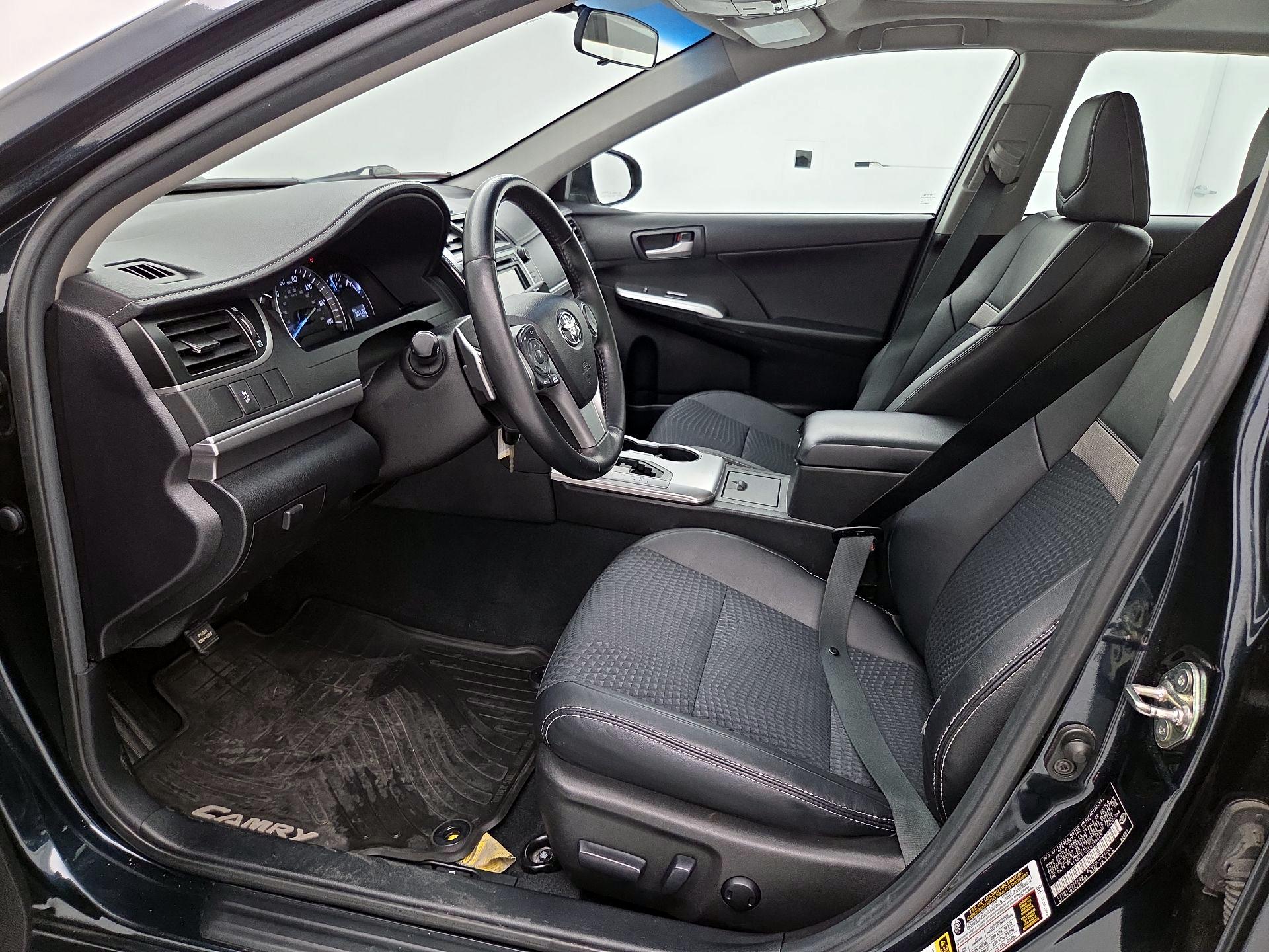 Thumbnail: 2014 Toyota Camry - 11