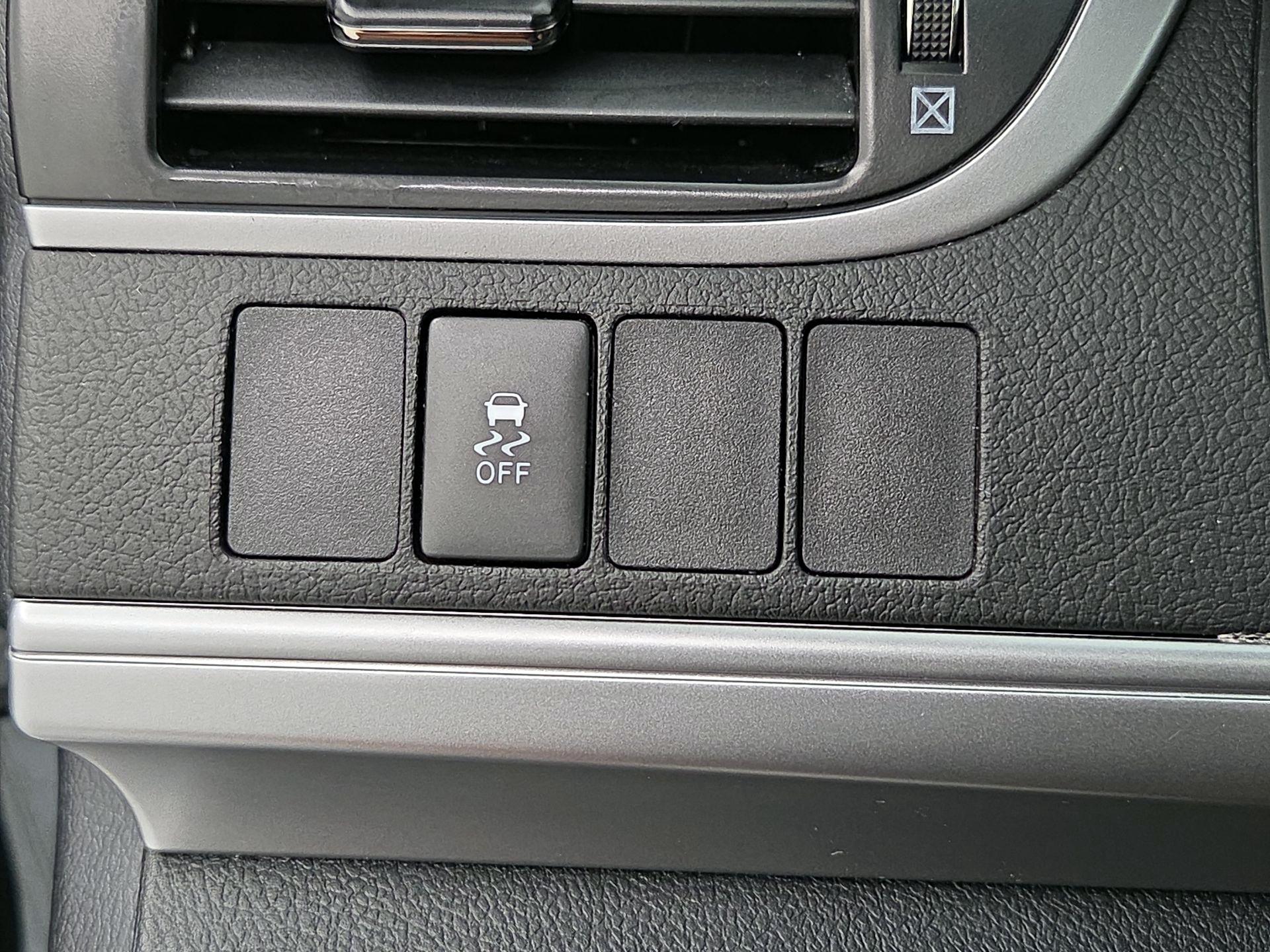 Thumbnail: 2014 Toyota Camry - 13