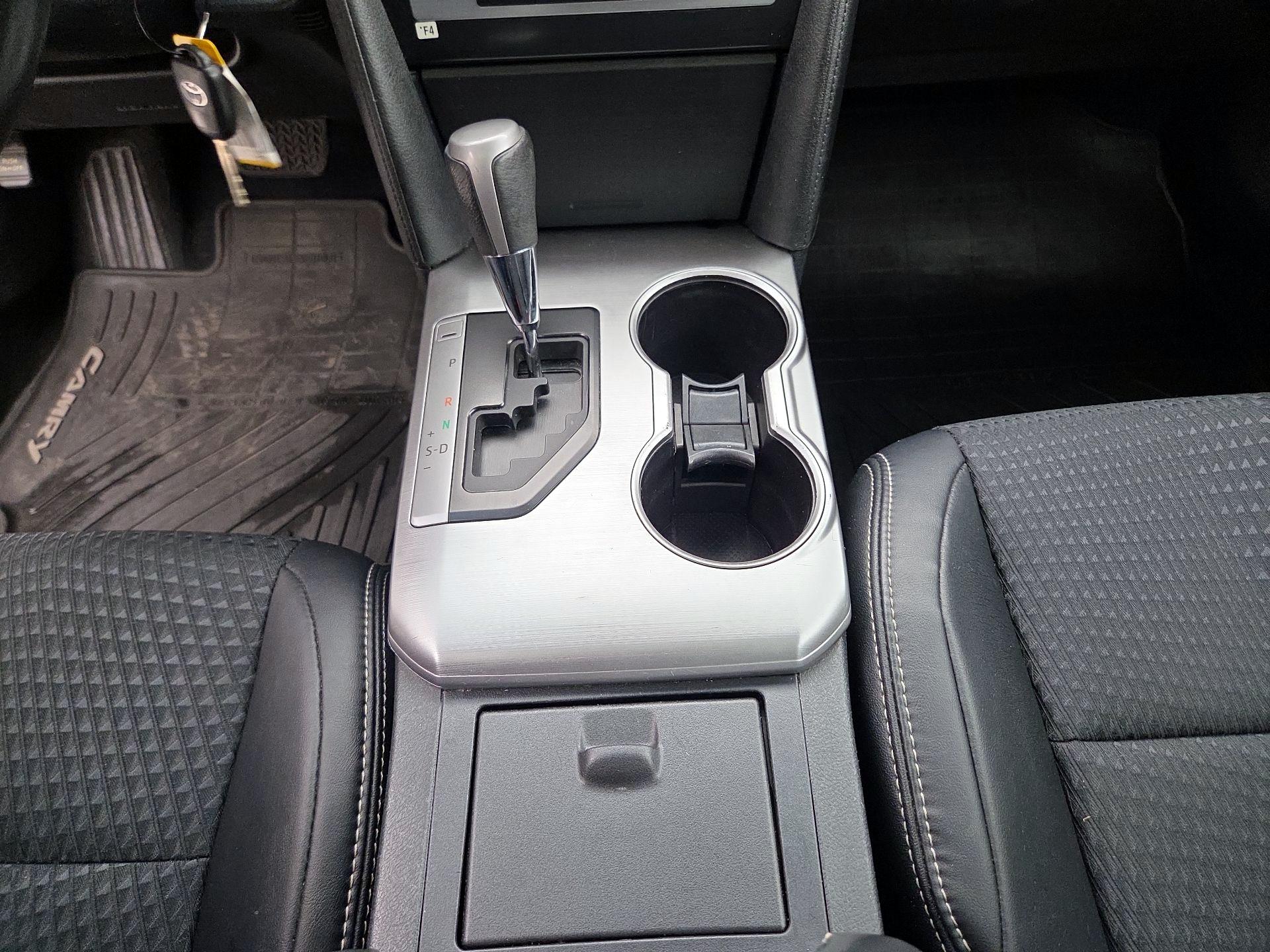 Thumbnail: 2014 Toyota Camry - 17