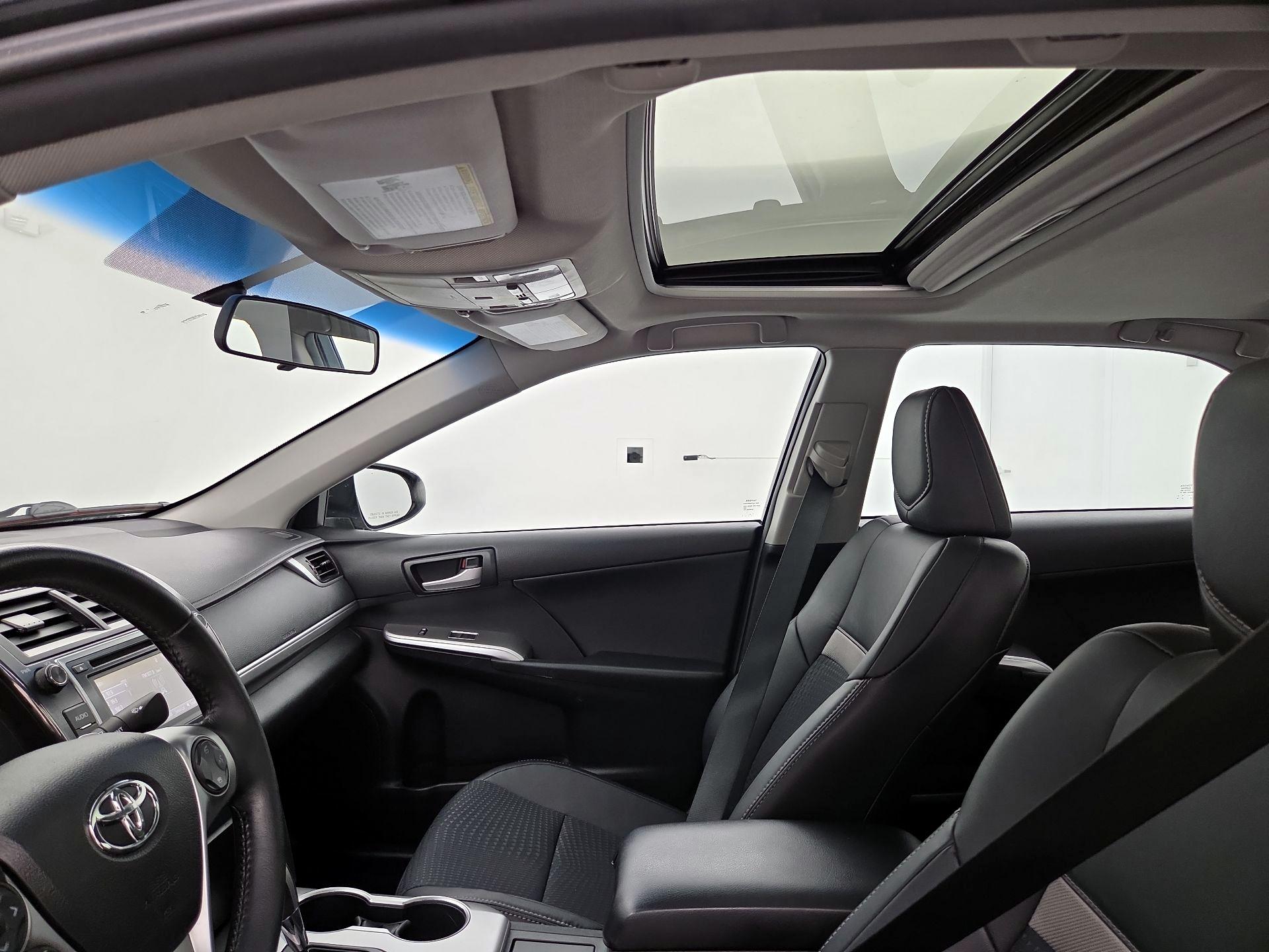 Thumbnail: 2014 Toyota Camry - 19