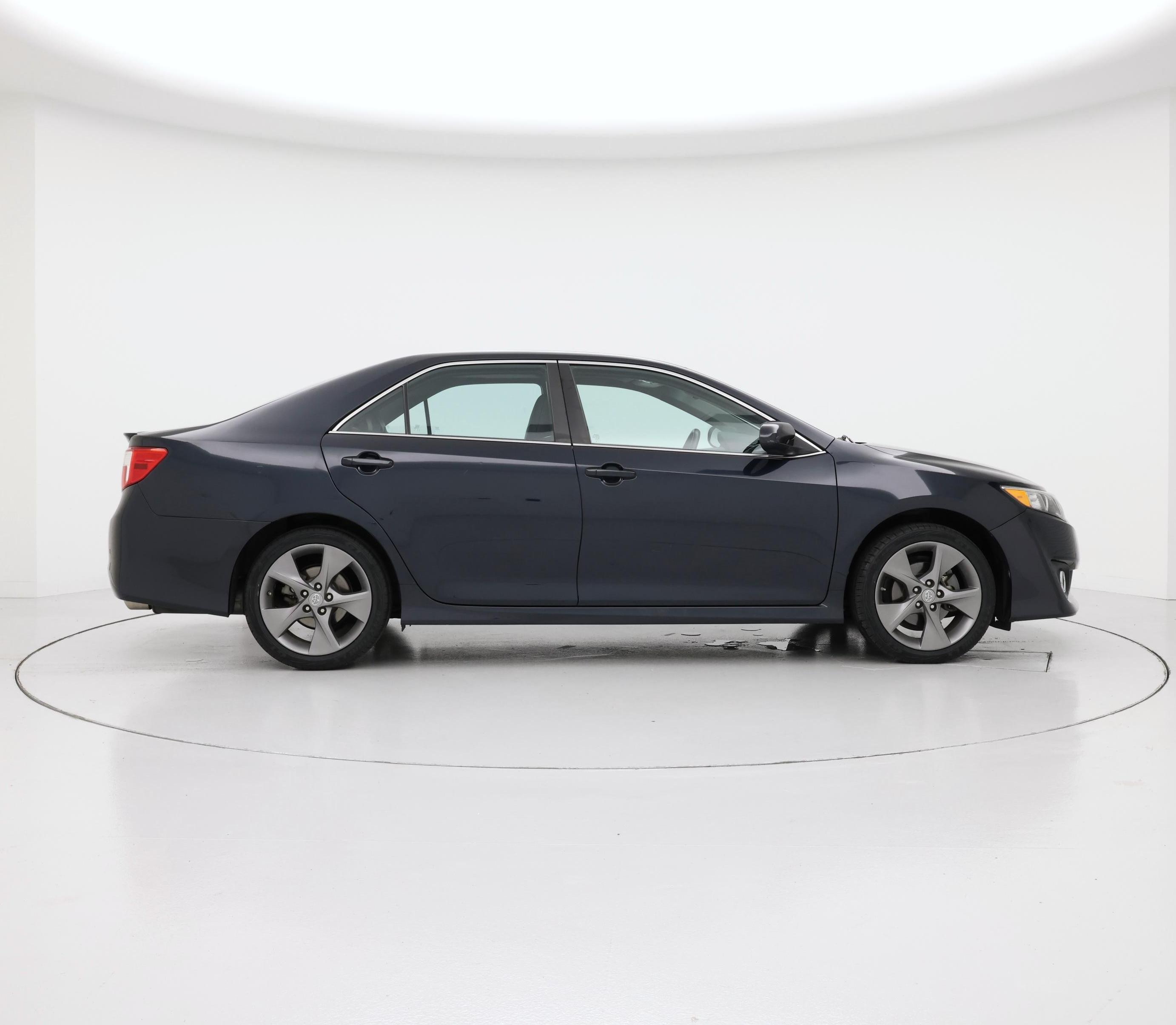 Thumbnail: 2014 Toyota Camry - 7