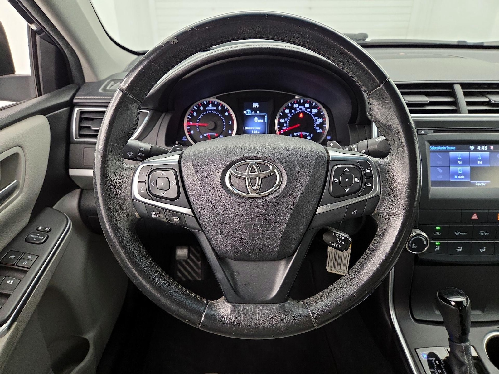 2017 Toyota Camry SE - Photo 11