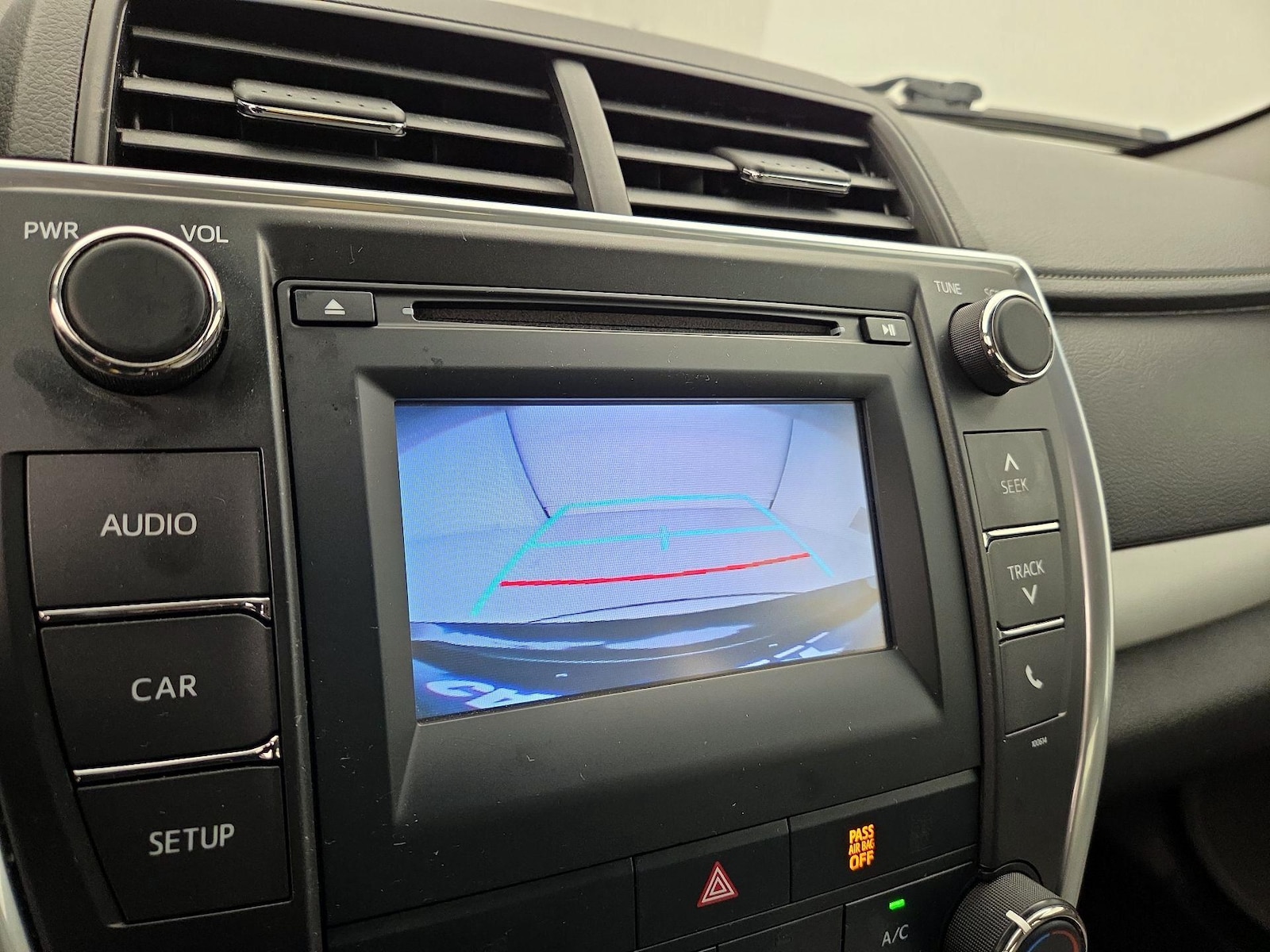 2017 Toyota Camry SE - Photo 15