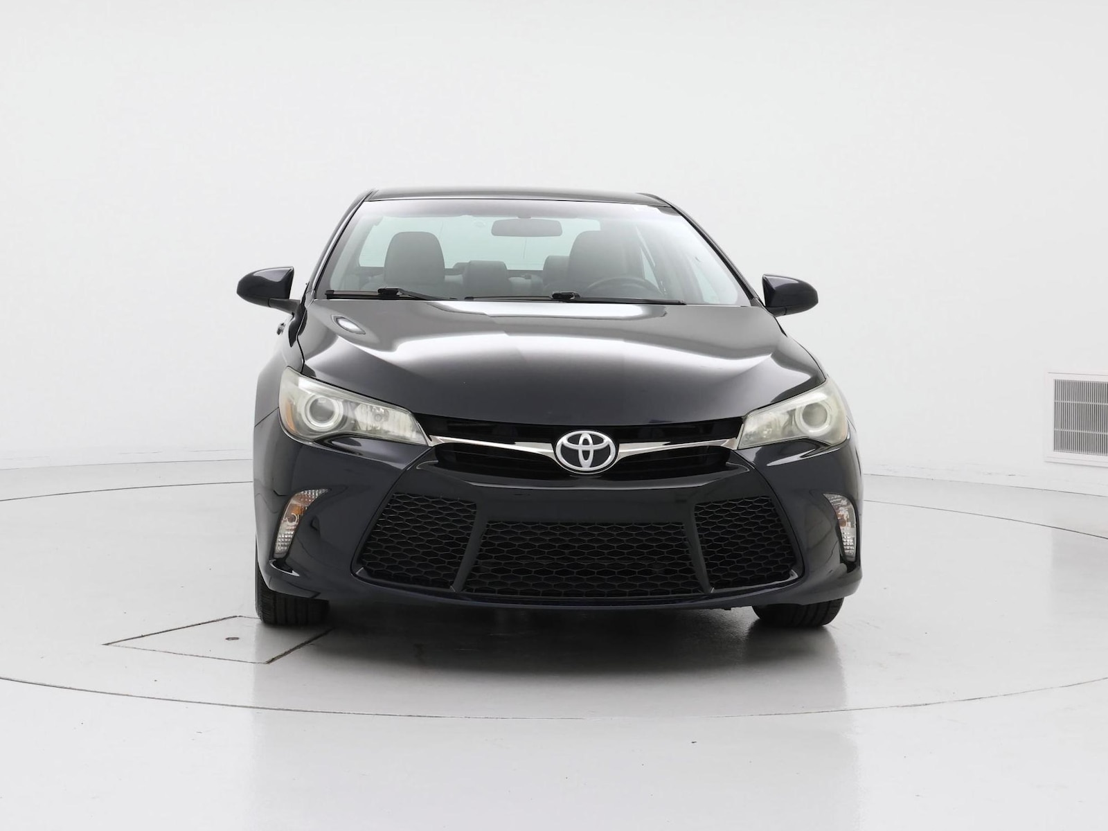 2017 Toyota Camry SE - Photo 6